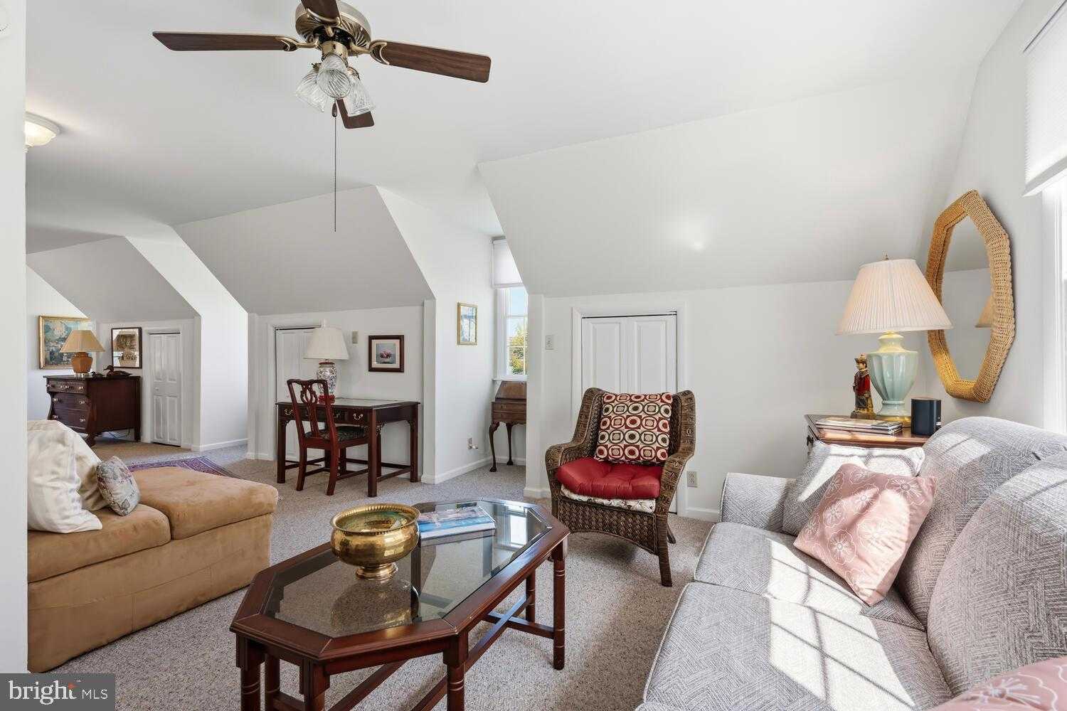 504 Seymour Ave photo 45