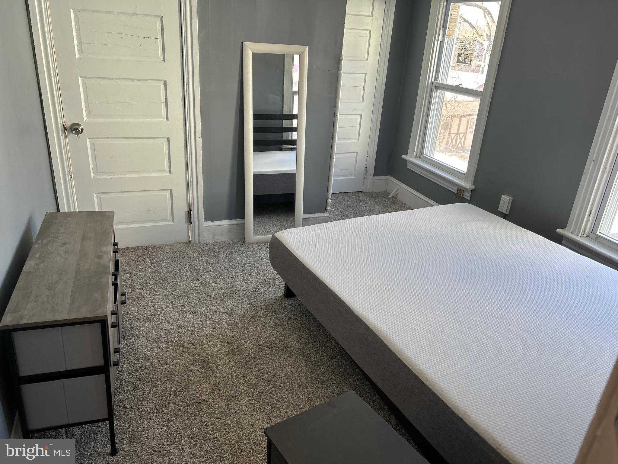 14 E 2nd St photo 14