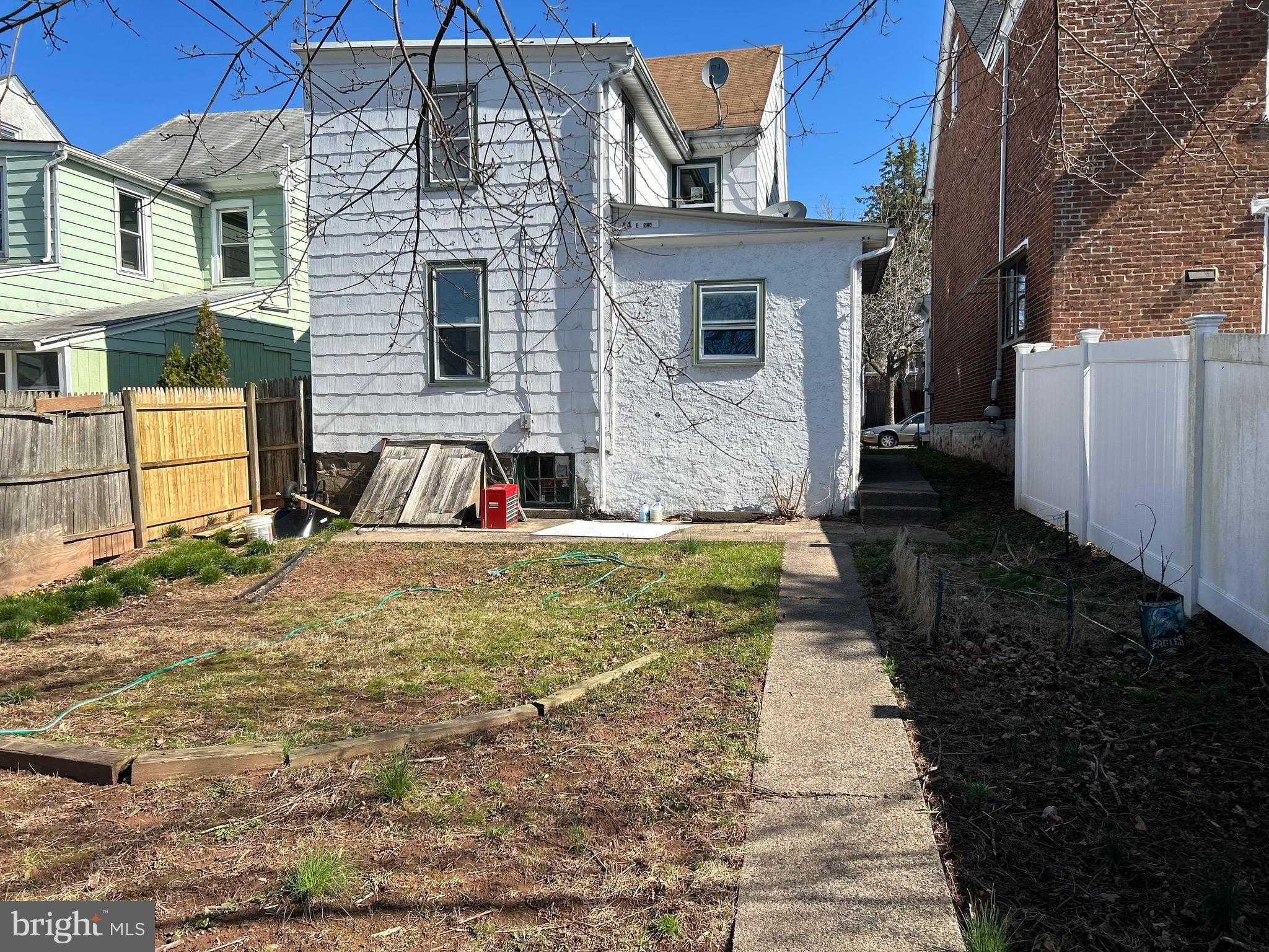 14 E 2nd St photo 20