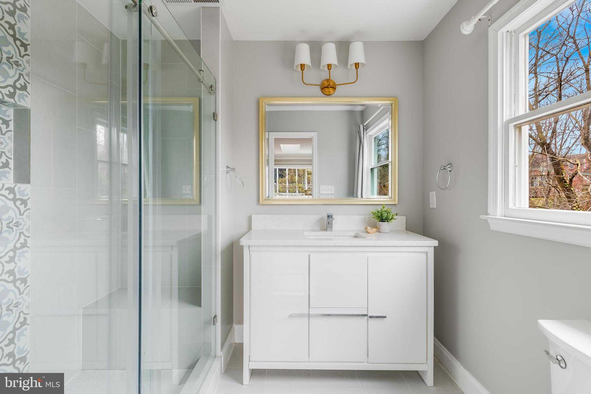 2400 S Arlington Ridge Rd photo 20