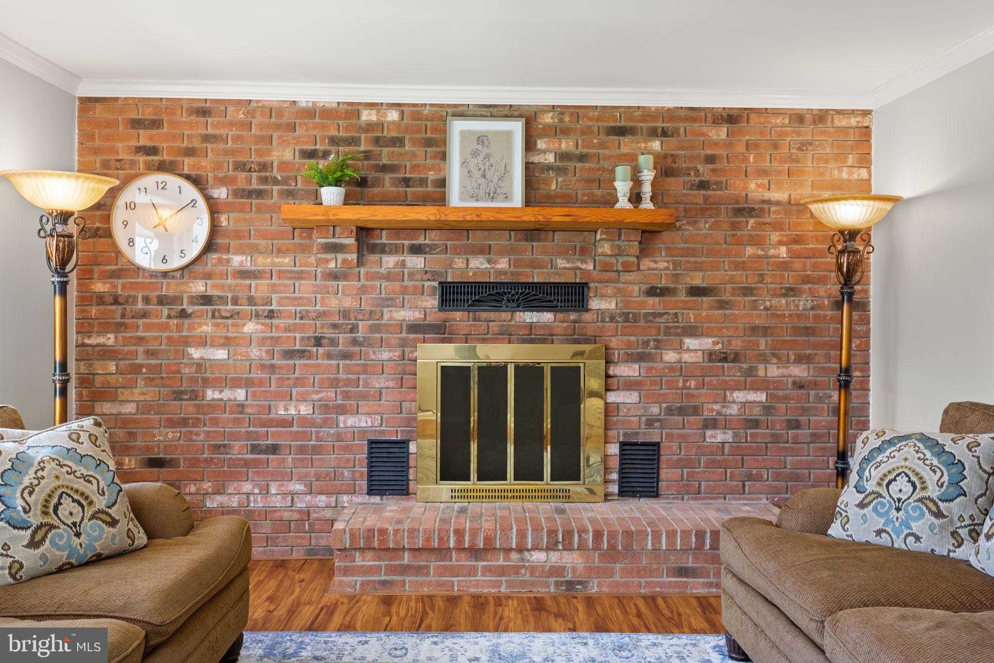 549 Arrowhead Ln photo 9