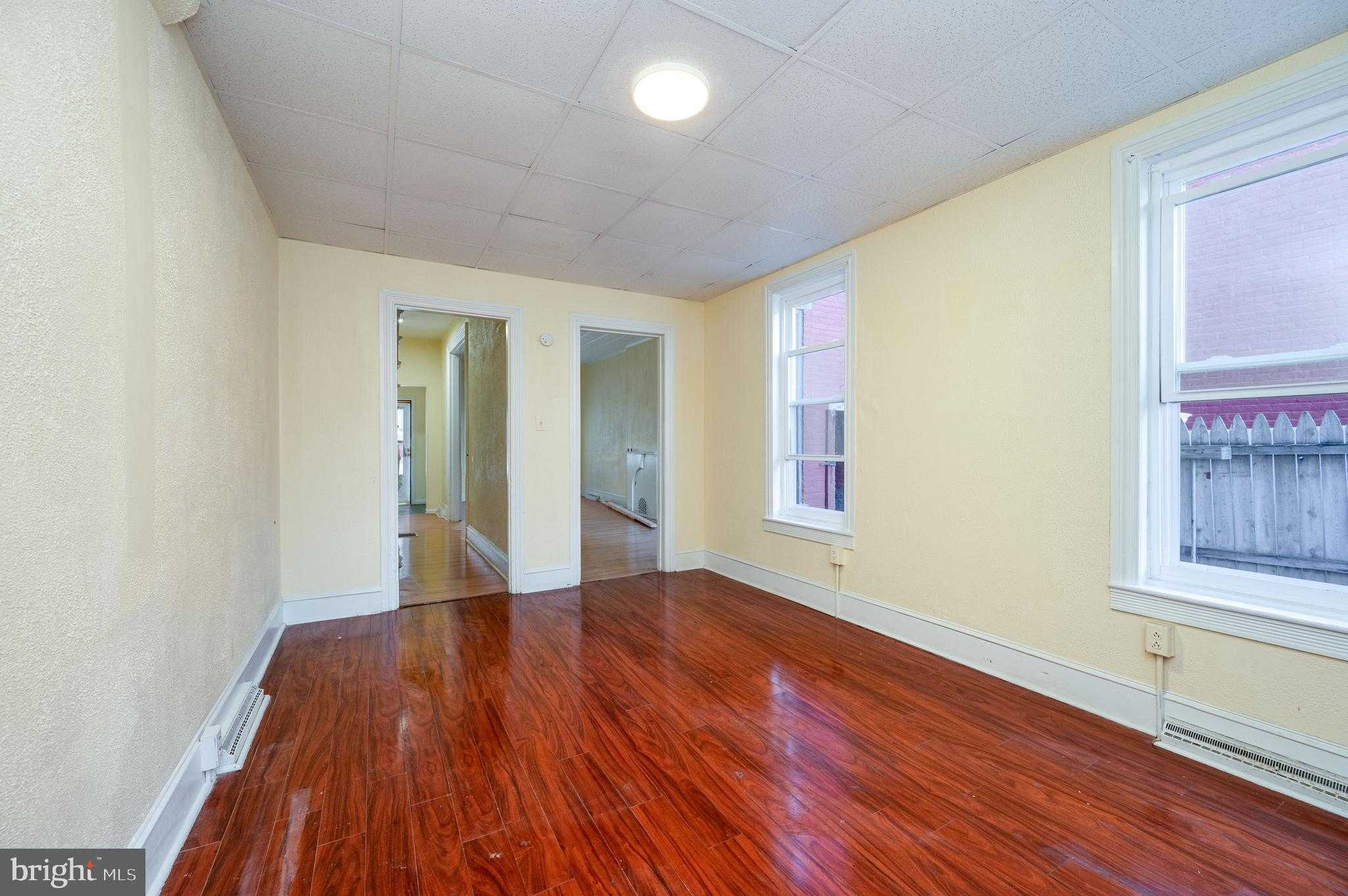 348 S 4th St photo 14