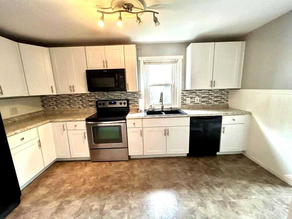 615 Spruce St photo 9