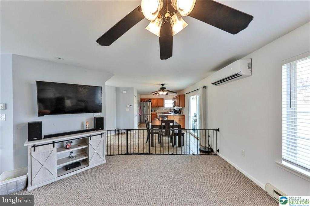 2260 Reo Dr photo 13