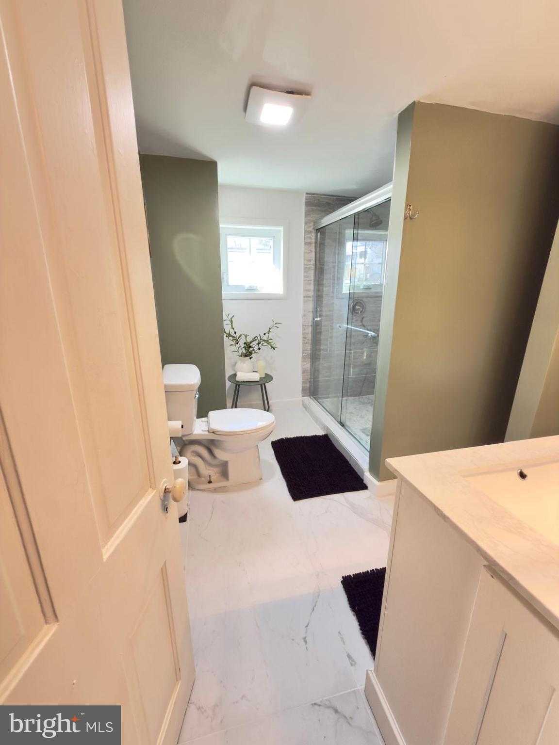 157 W 4th St photo 18