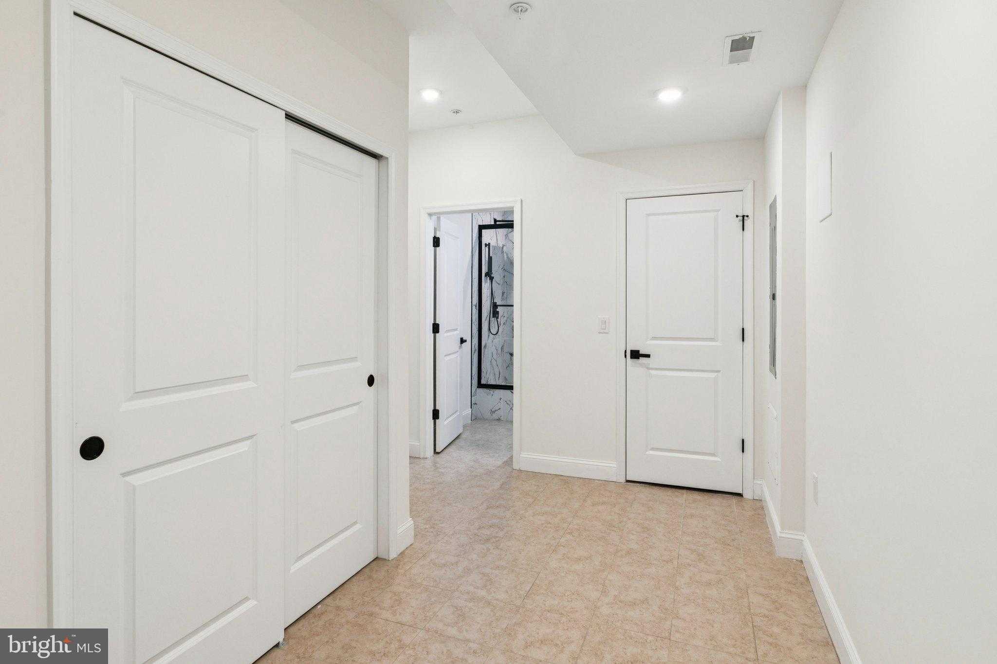 1941 N 9th St photo 25