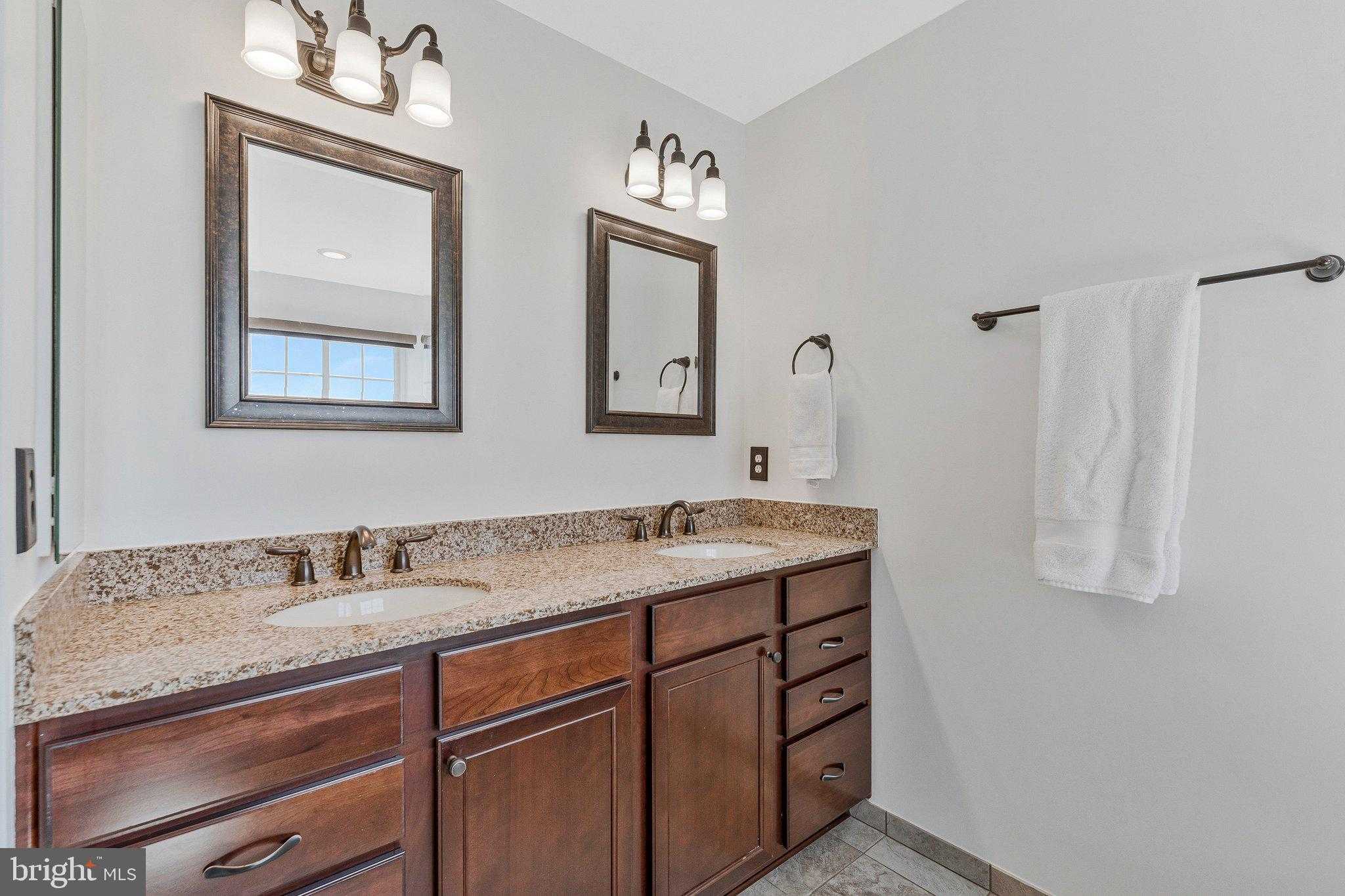 103 Duvall CT SE photo 34