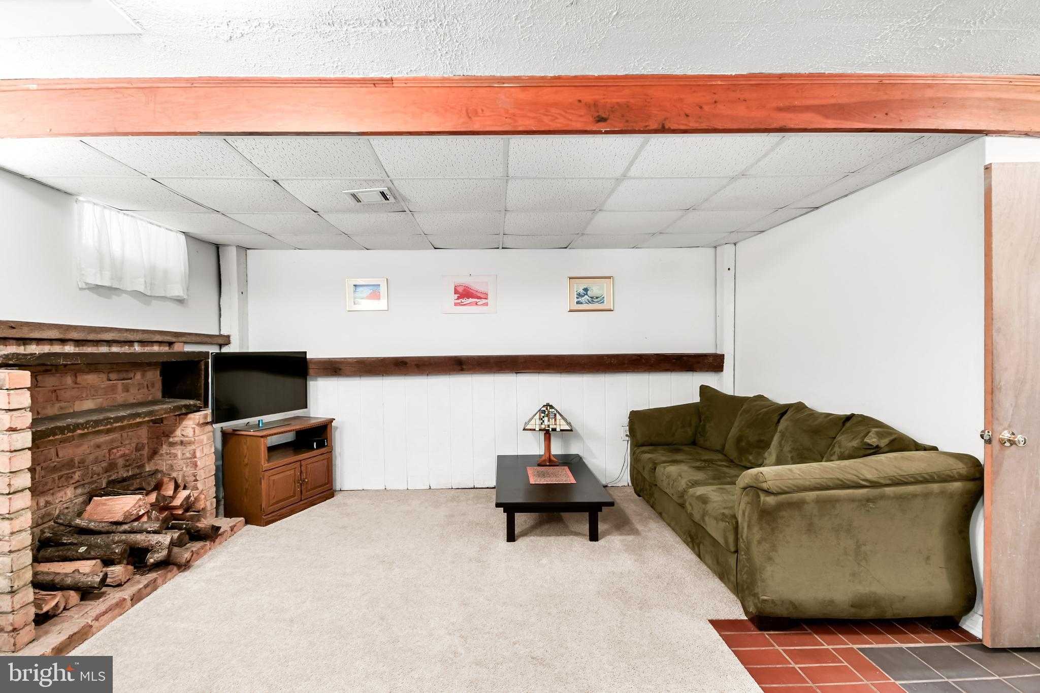 7914 Mount Pleasant CT E photo 39