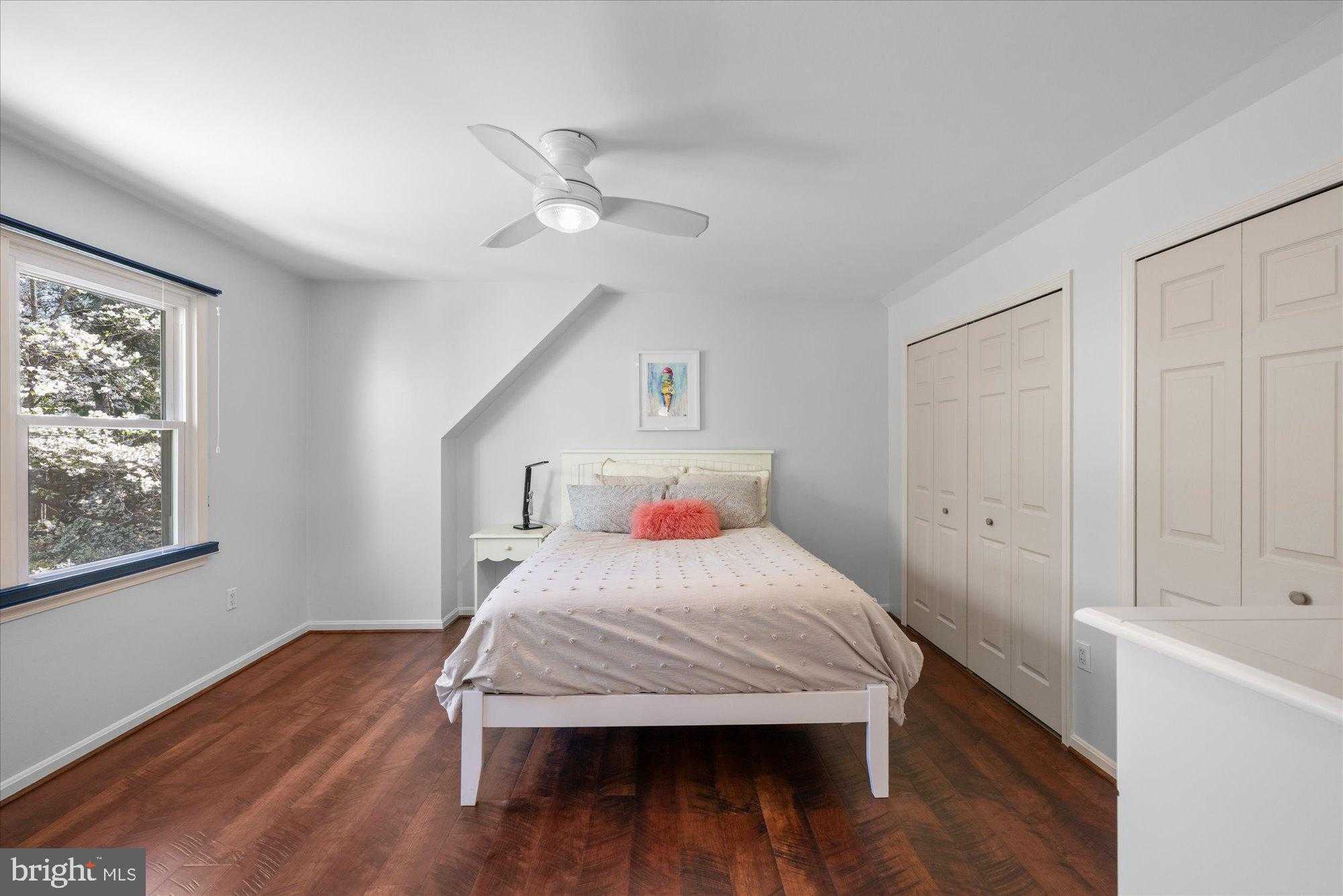 1910 Grand CT photo 26