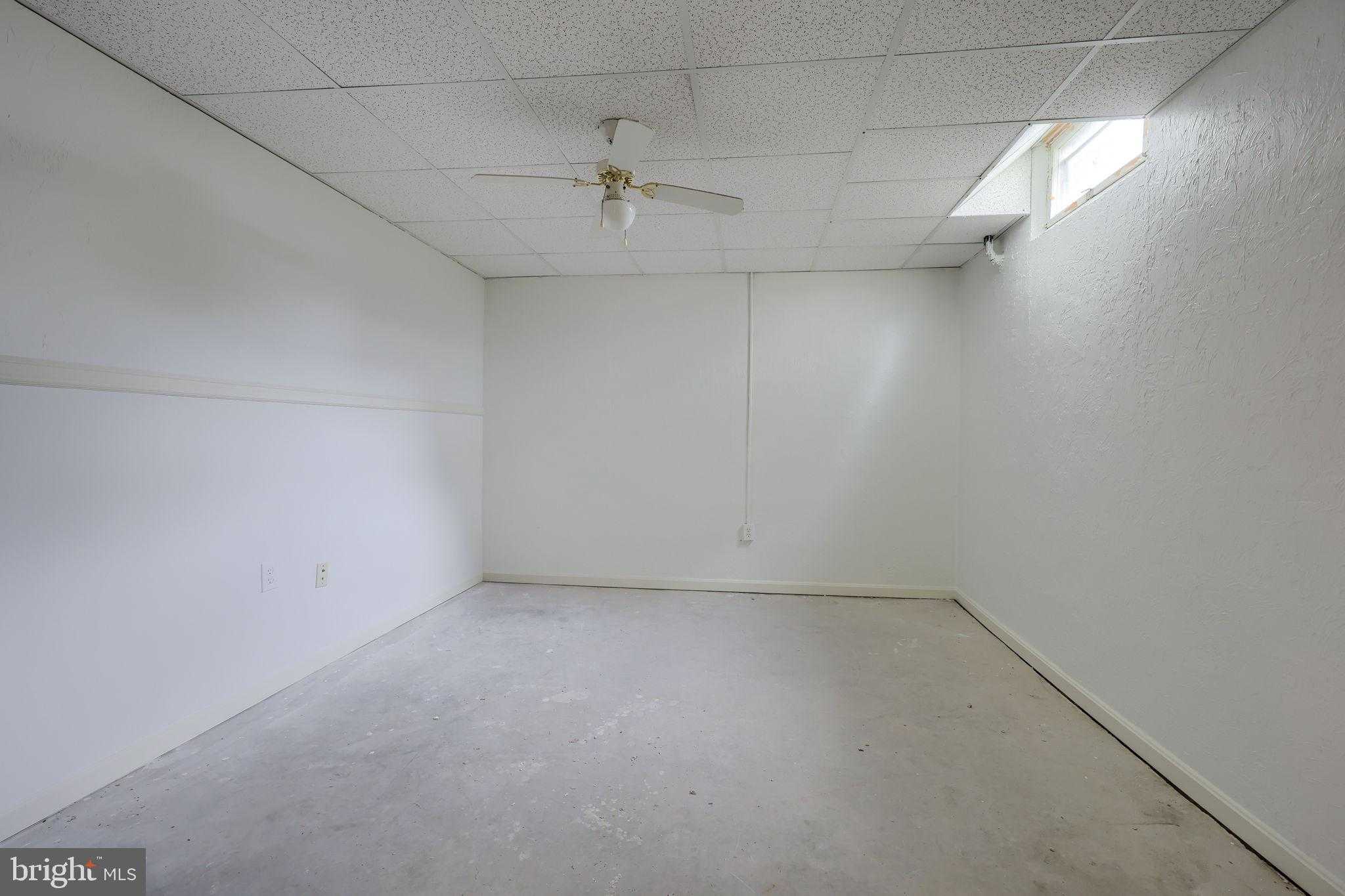 205 Elmshire Dr photo 23