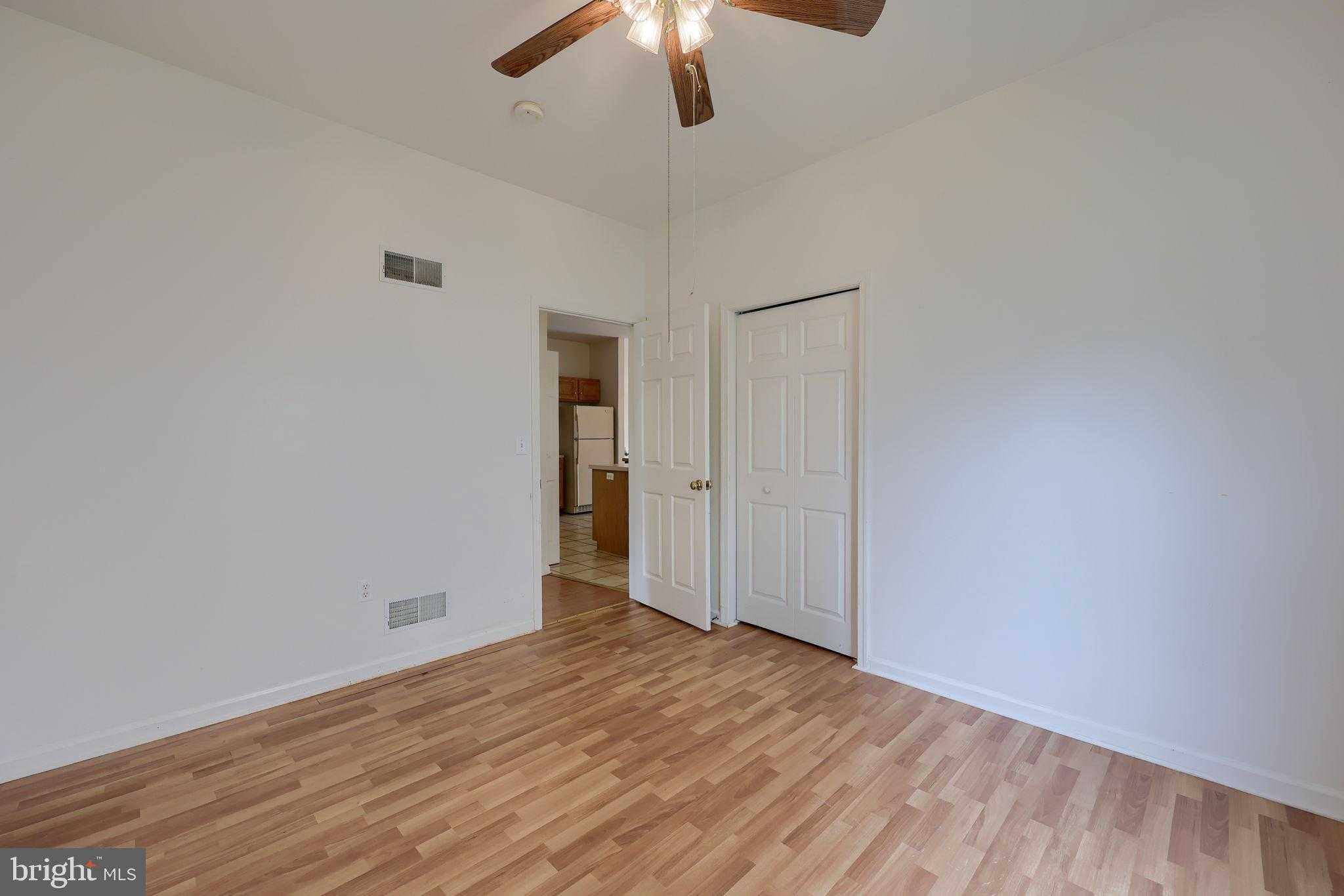 205 Elmshire Dr photo 7