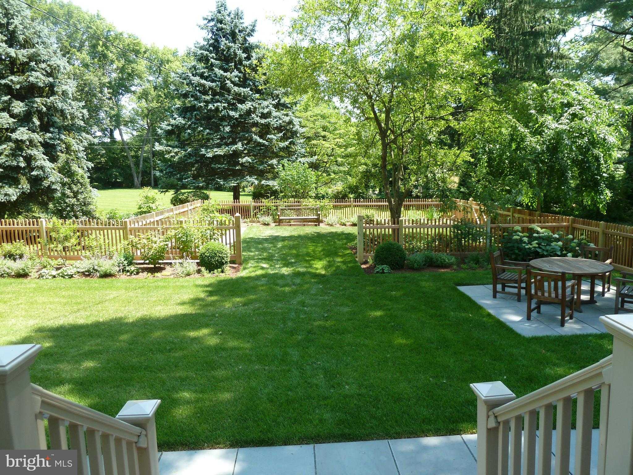 92 Homestead Dr photo 43