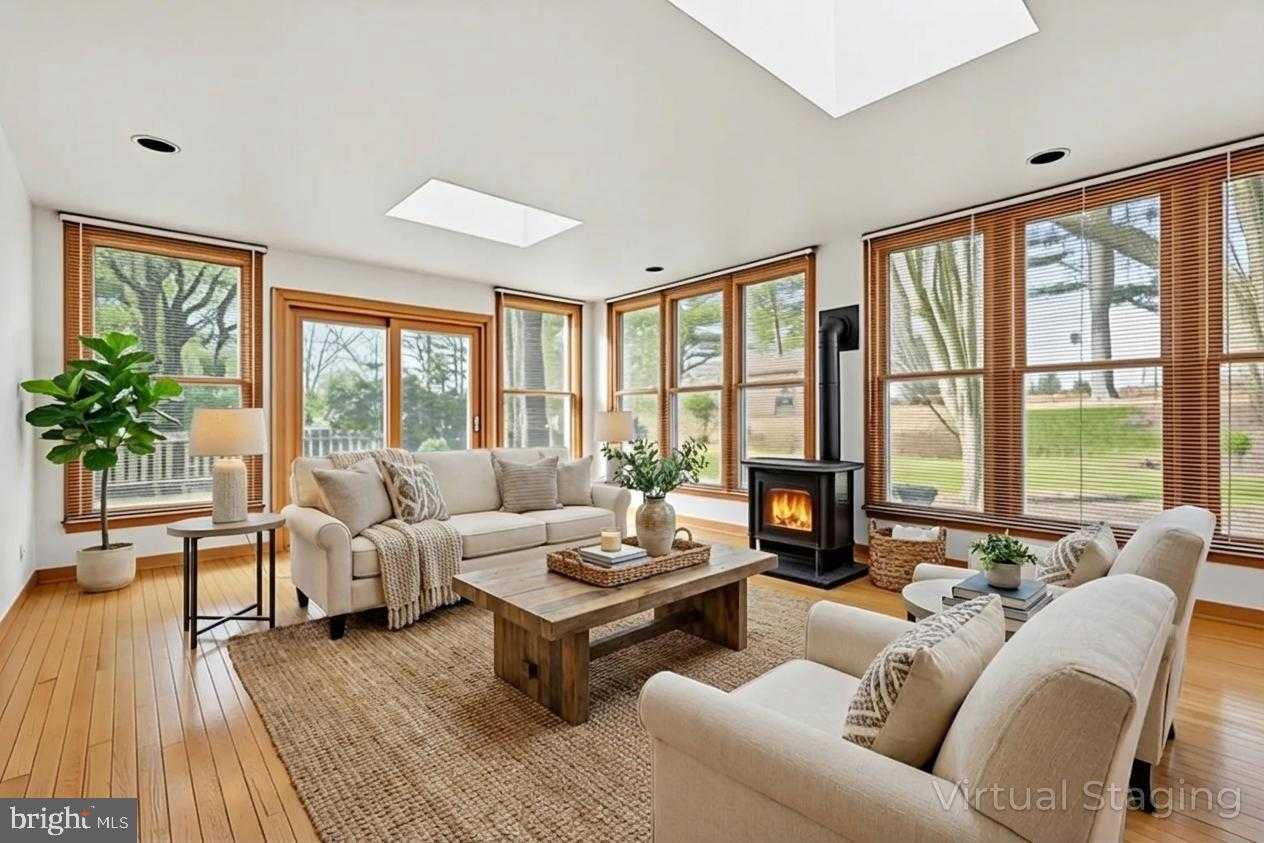 91 Buckshire Pl photo 11