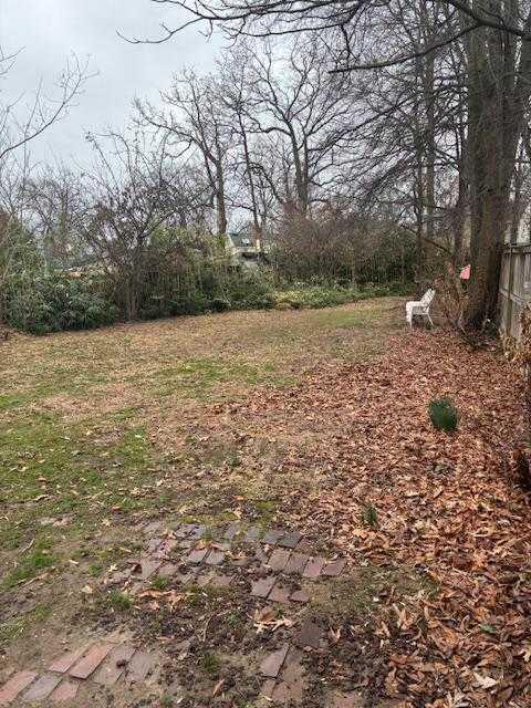 1017 S Edison St photo 2