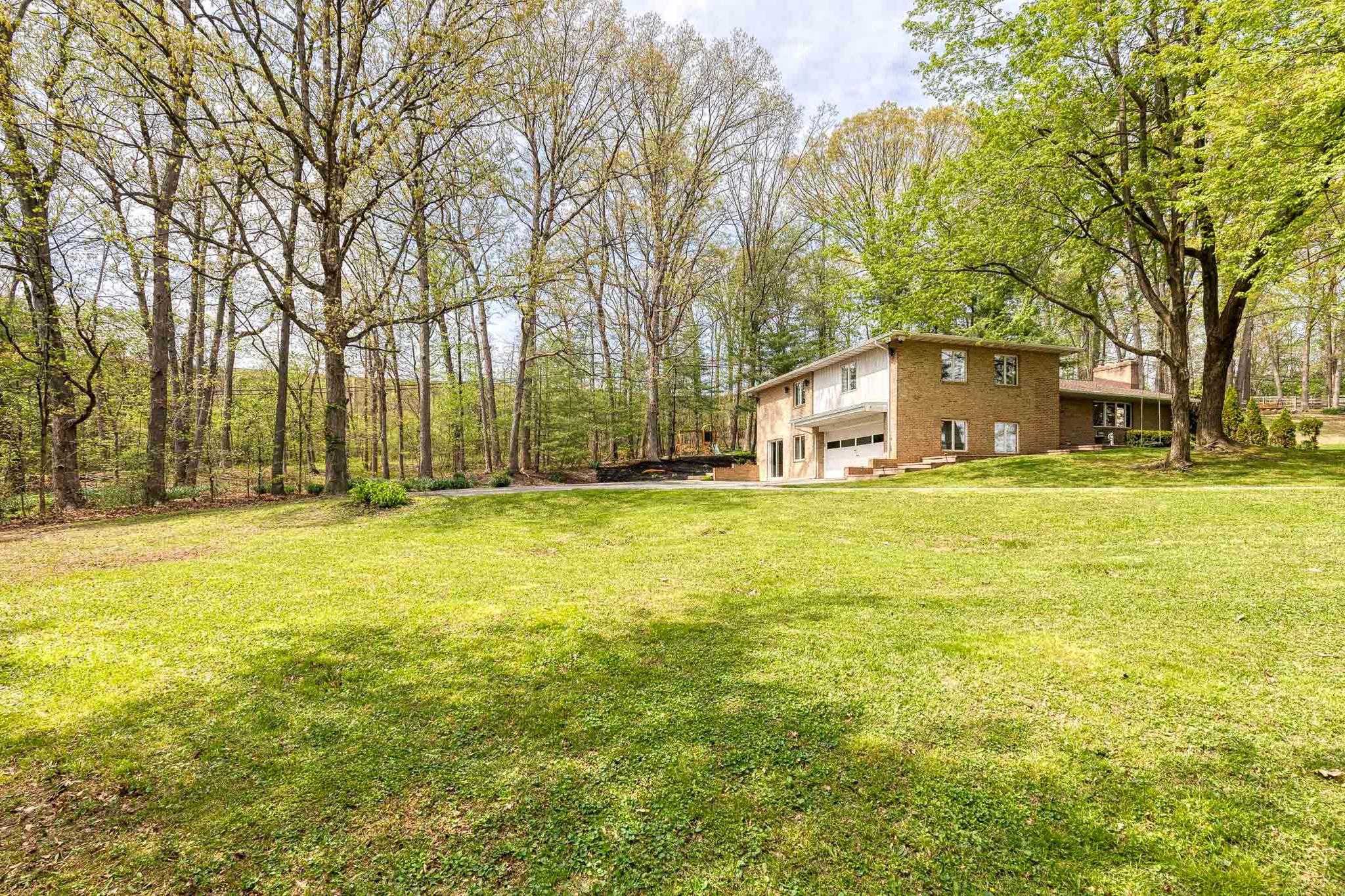 1608 Weyburn Rd photo 47