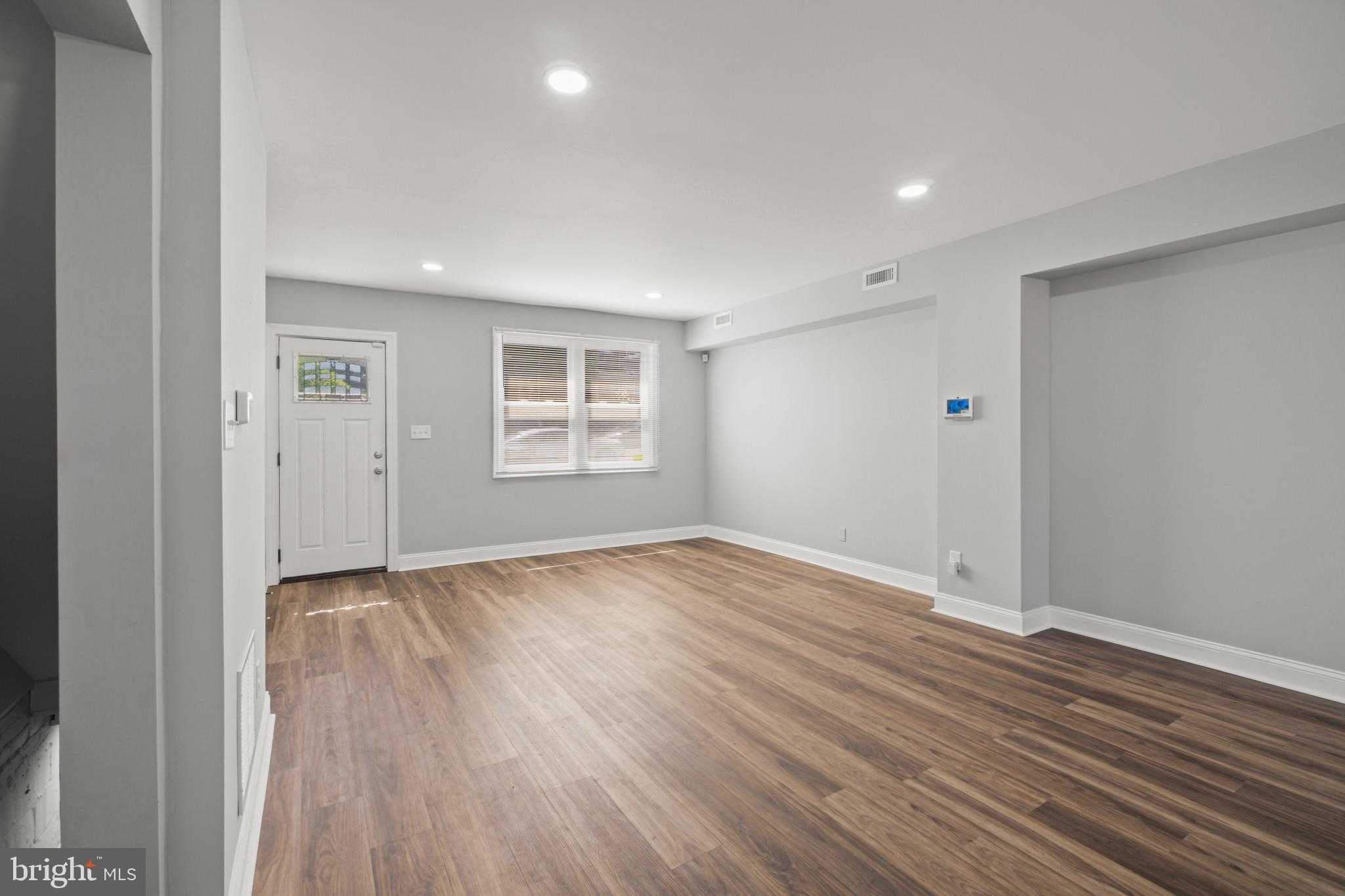 940 E 41st St photo 7