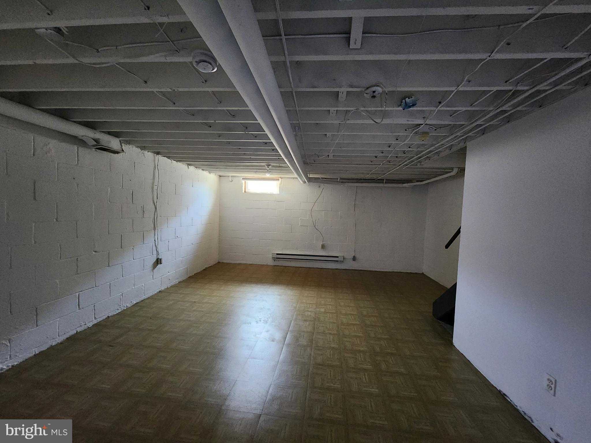 1129 Willinger CT photo 32