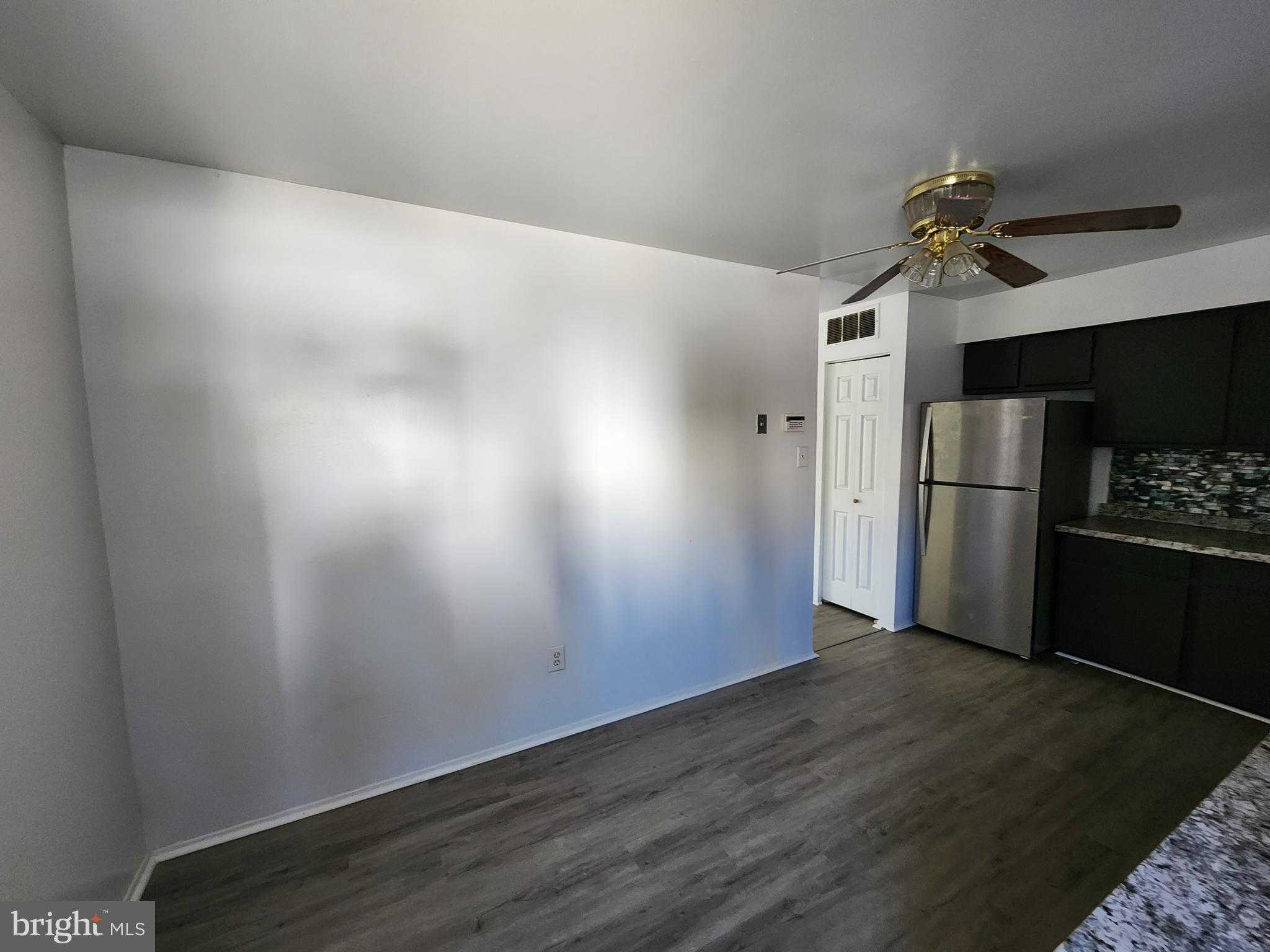 1129 Willinger CT photo 5