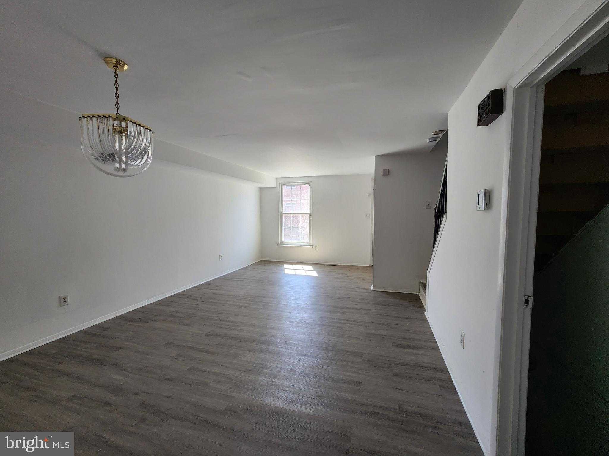 1129 Willinger CT photo 7