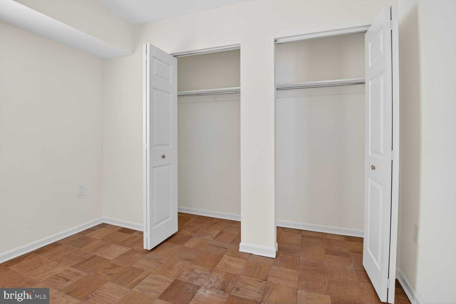 862 College Pkwy Apt 202 photo 23