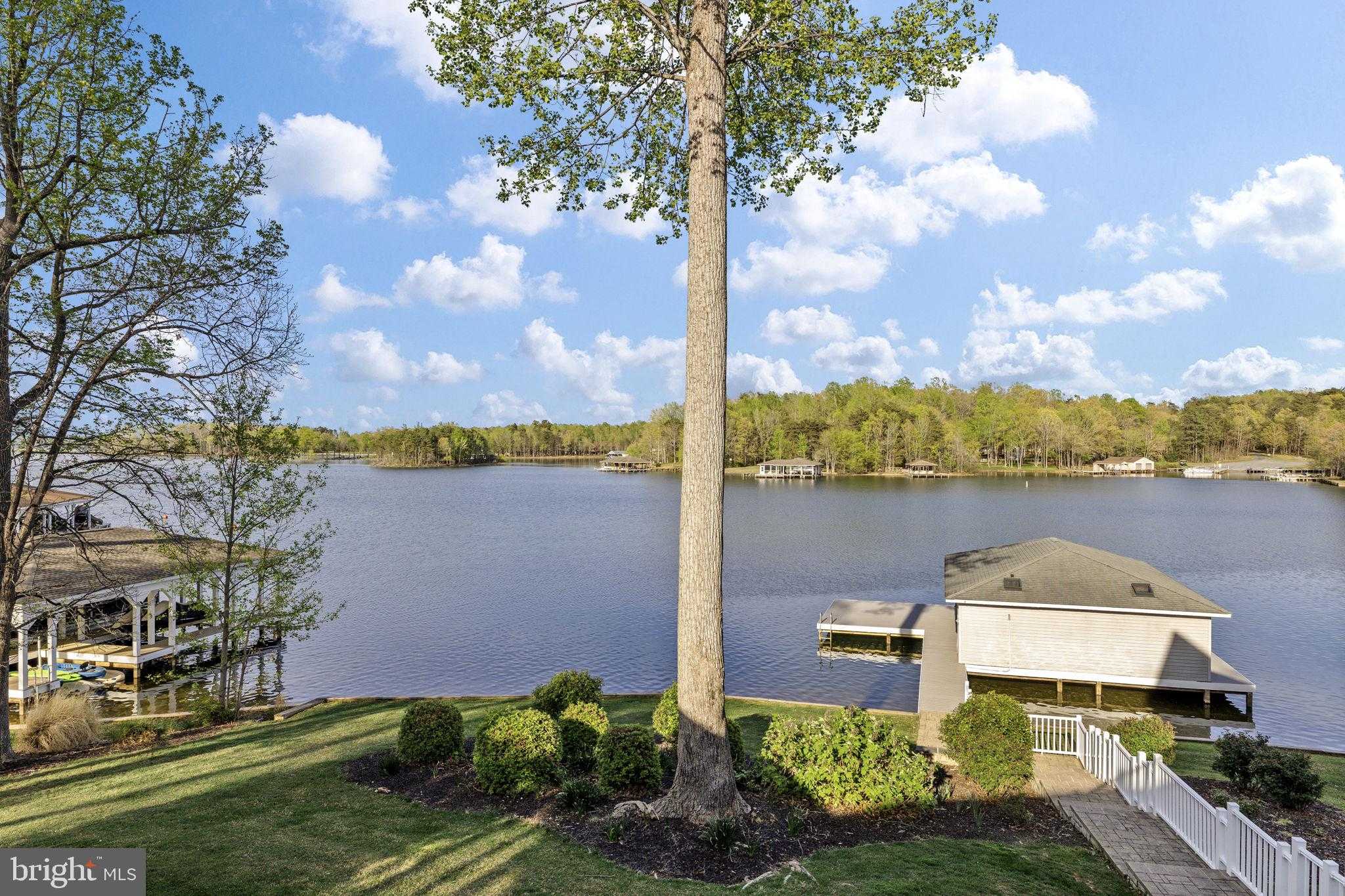 544 Ark Ave photo 93