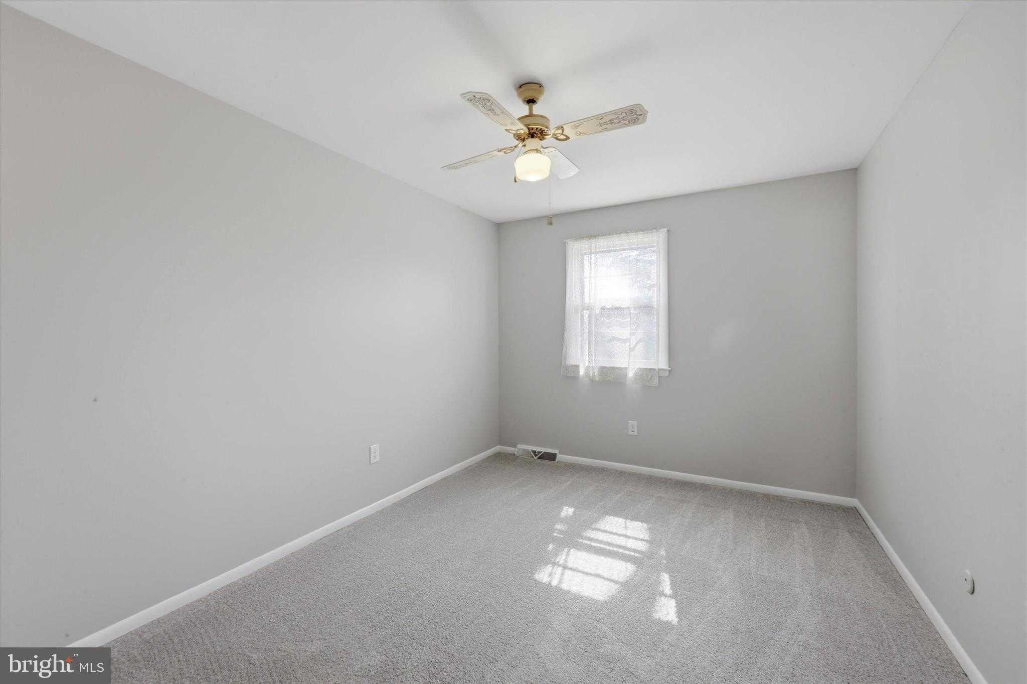 211 E Providence Rd photo 21