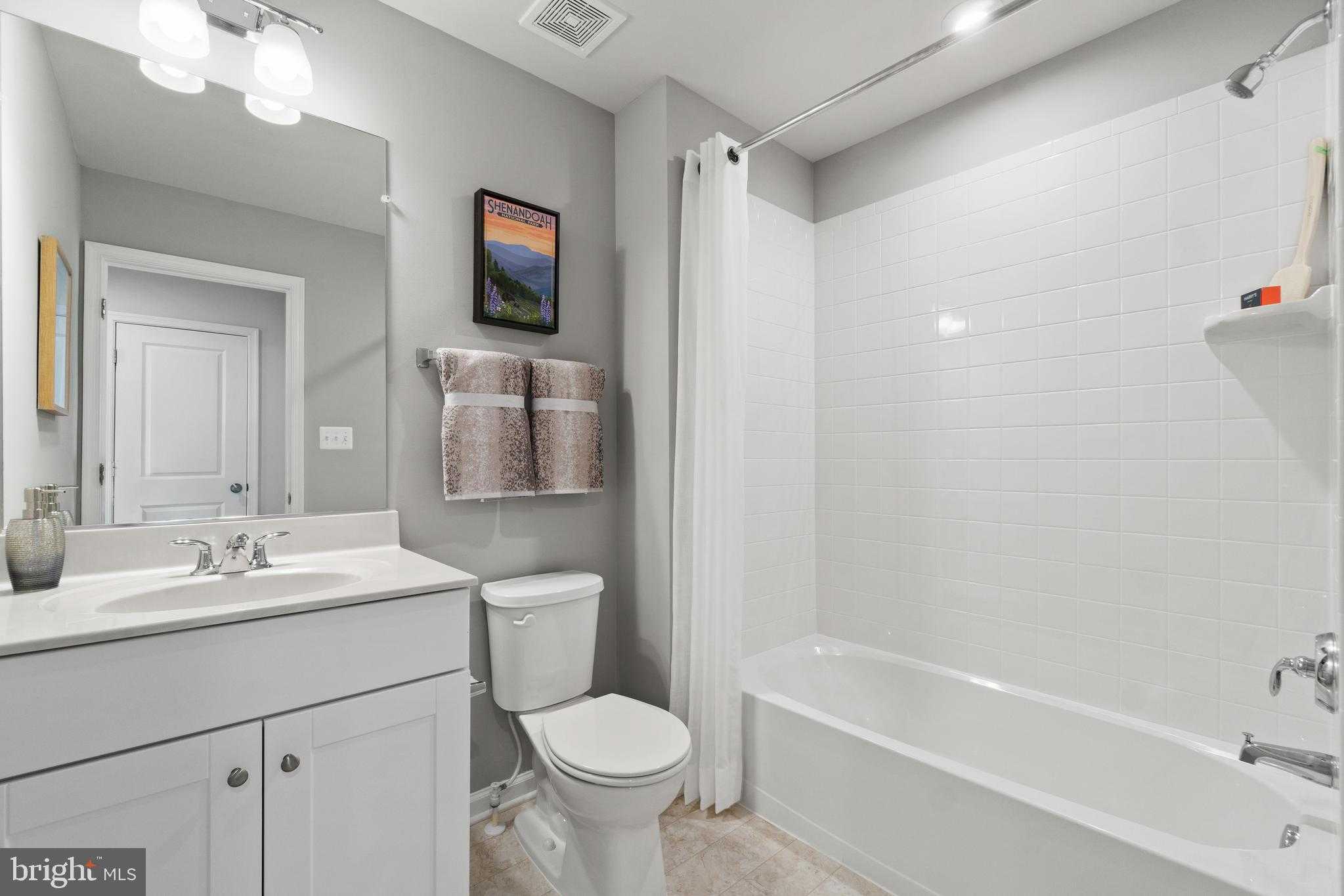 14 United Mews photo 20