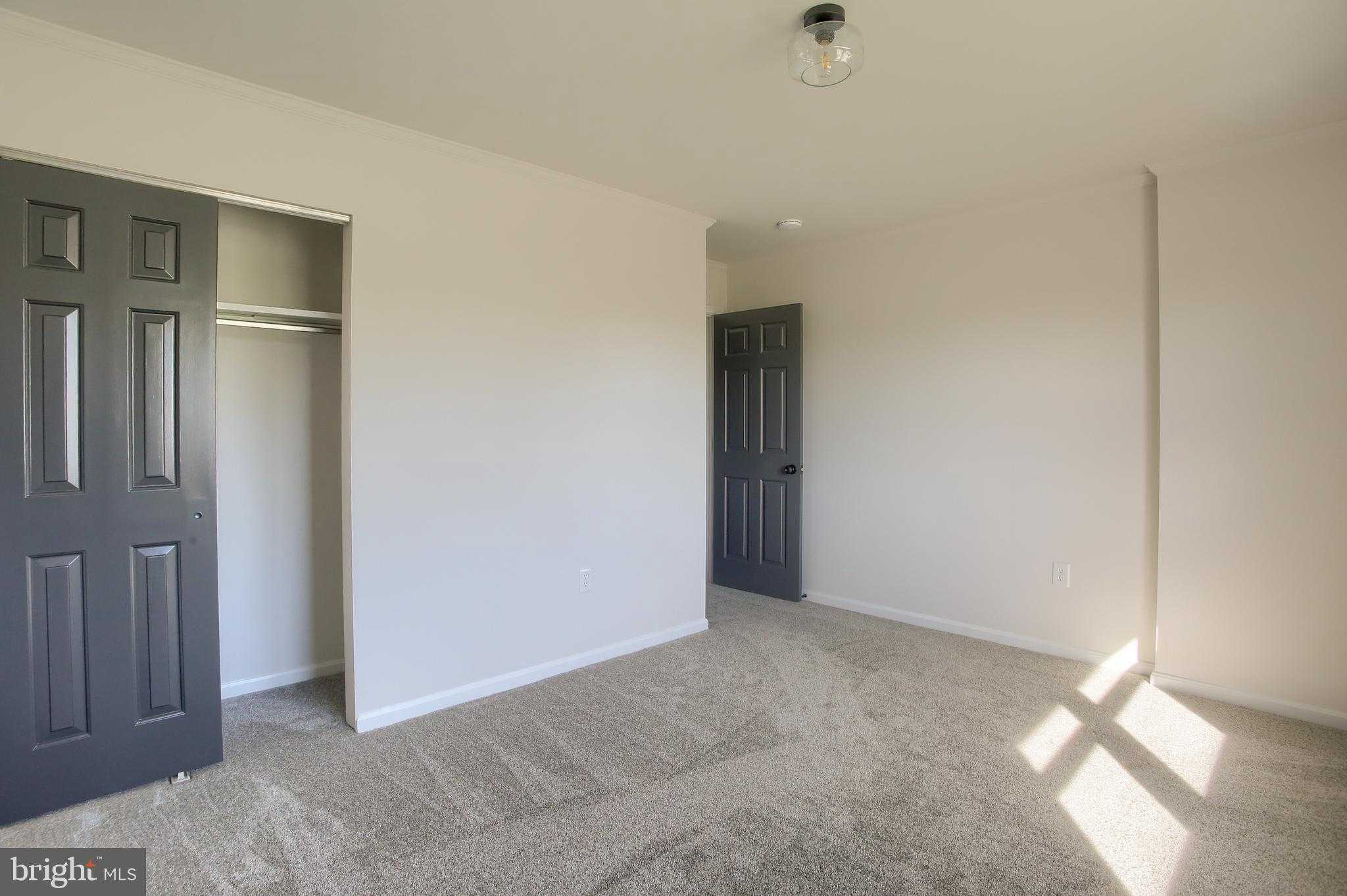 402 Oaklyn Rd photo 24