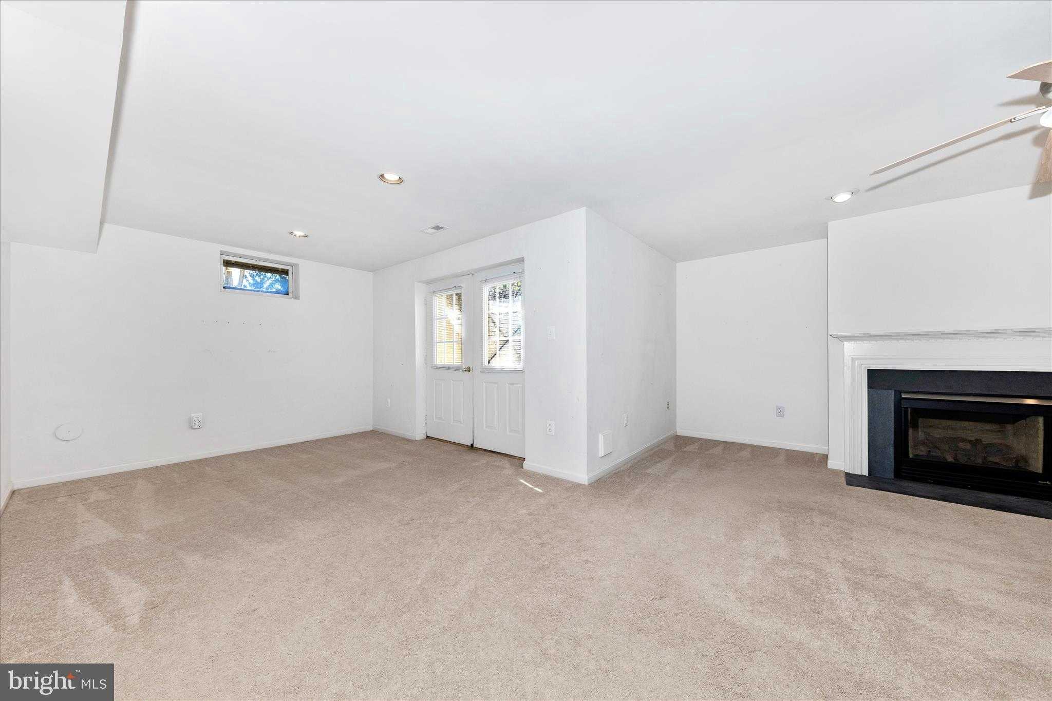 100 Sunlight Dr photo 24