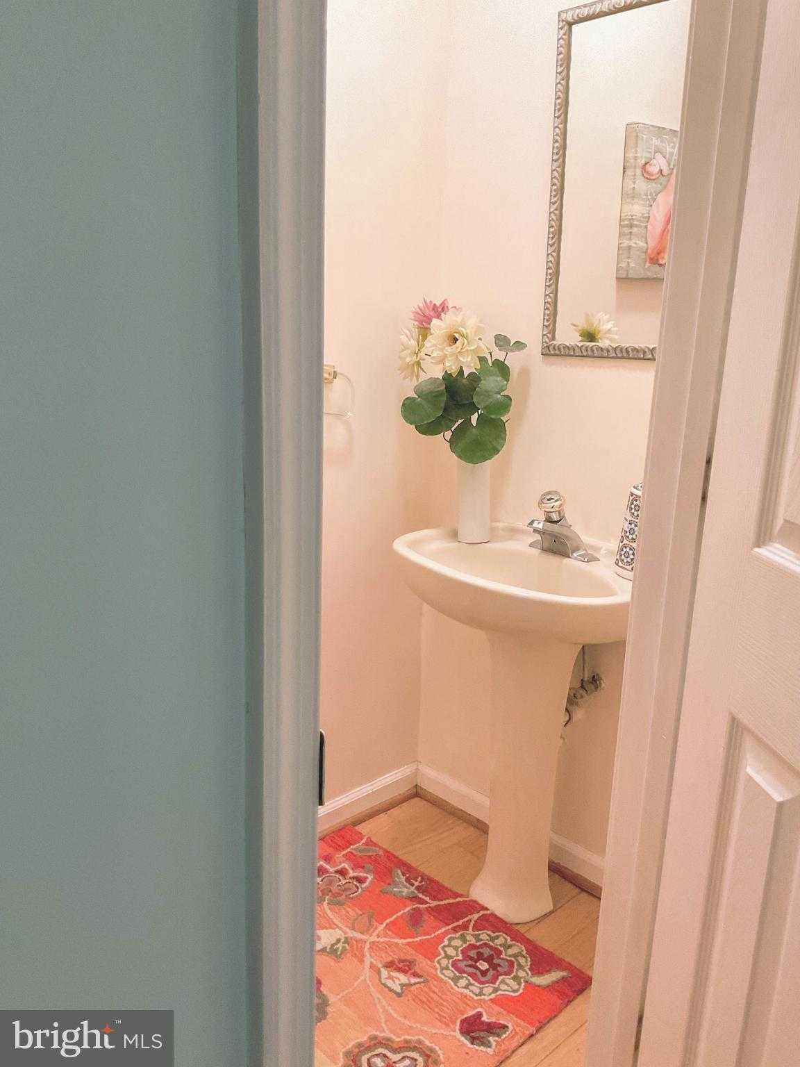 12 Stonewall CT photo 9