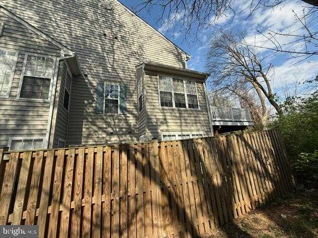 114 Lavenport Cir photo 3