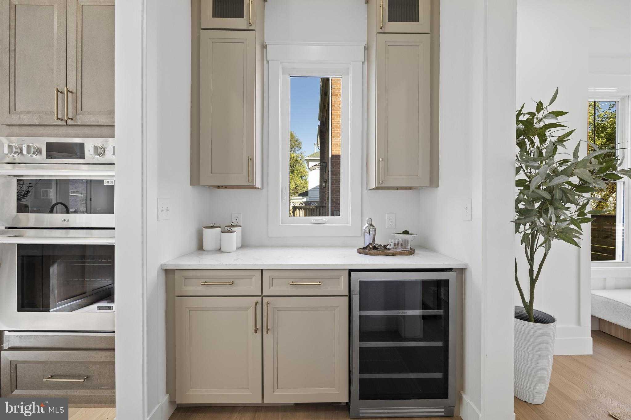 14 E Monroe Ave photo 22