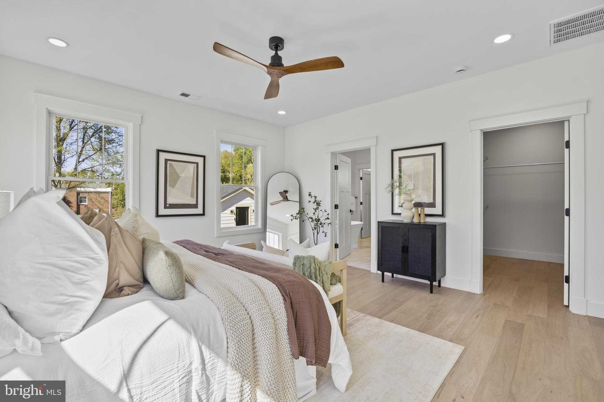 14 E Monroe Ave photo 52