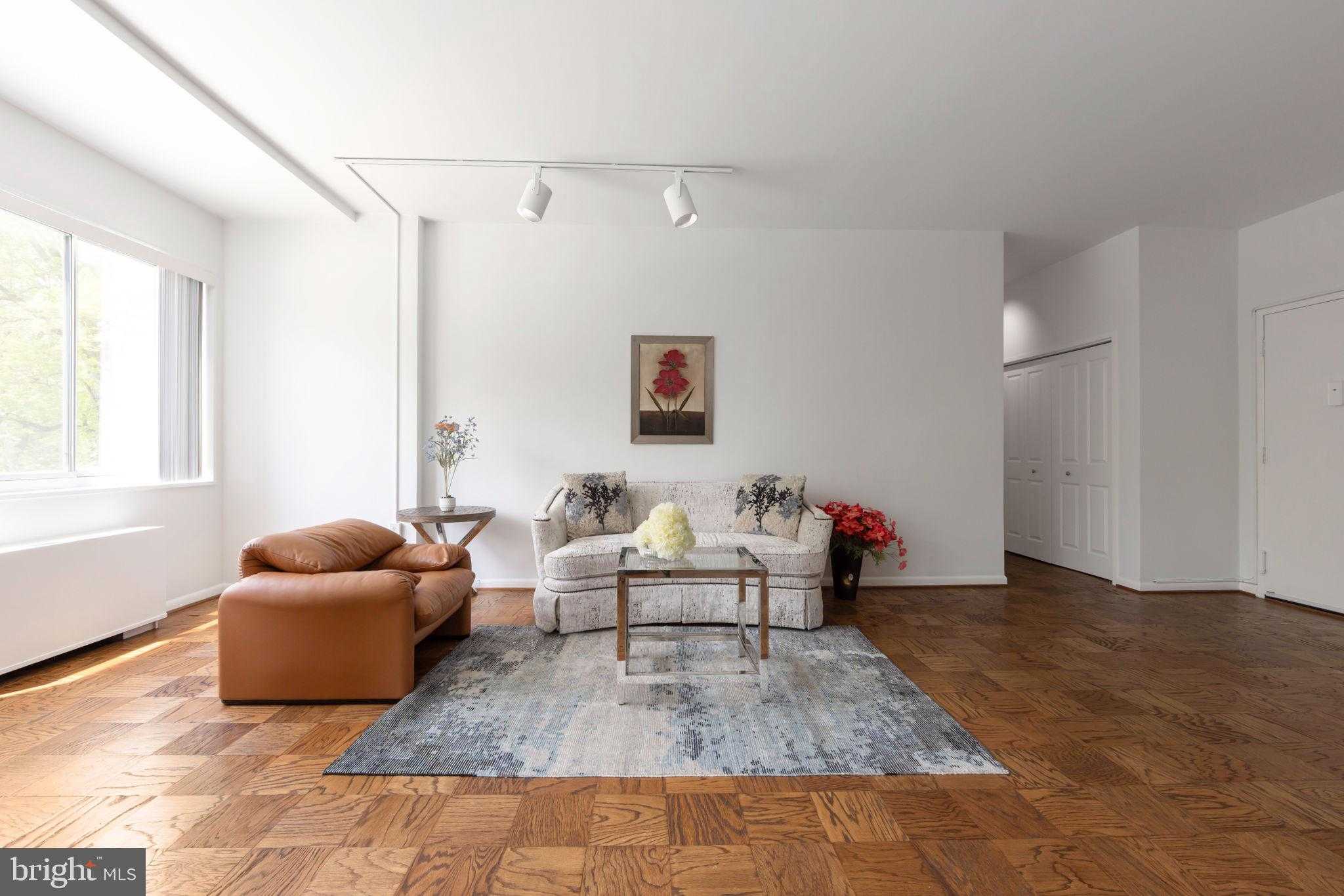 10500 Rockville Pike photo 6