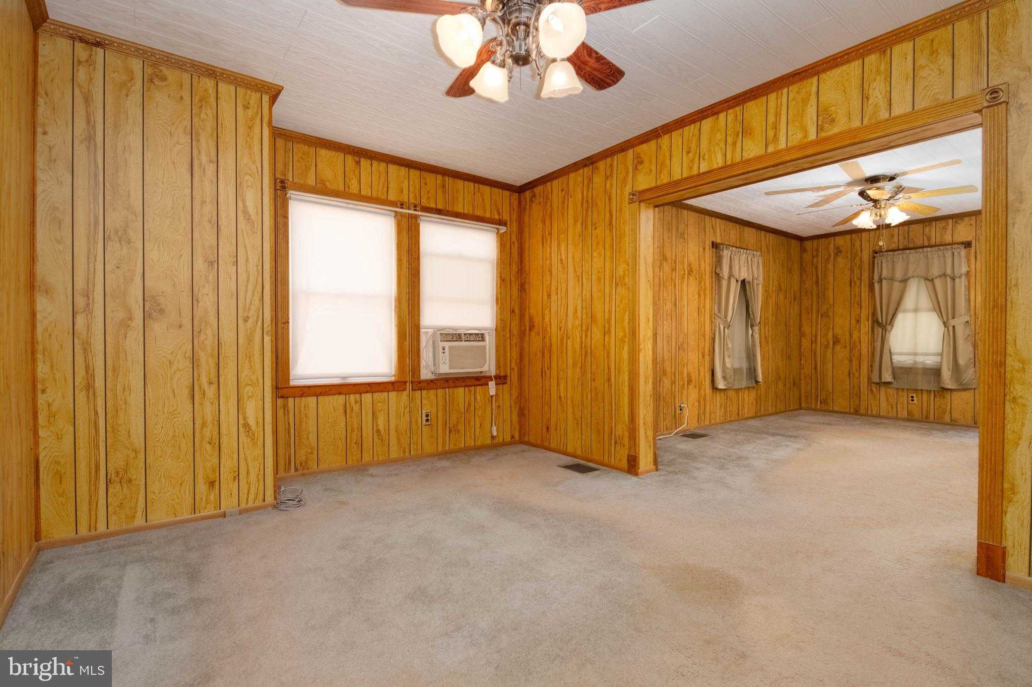 318 Lorraine Ave photo 6