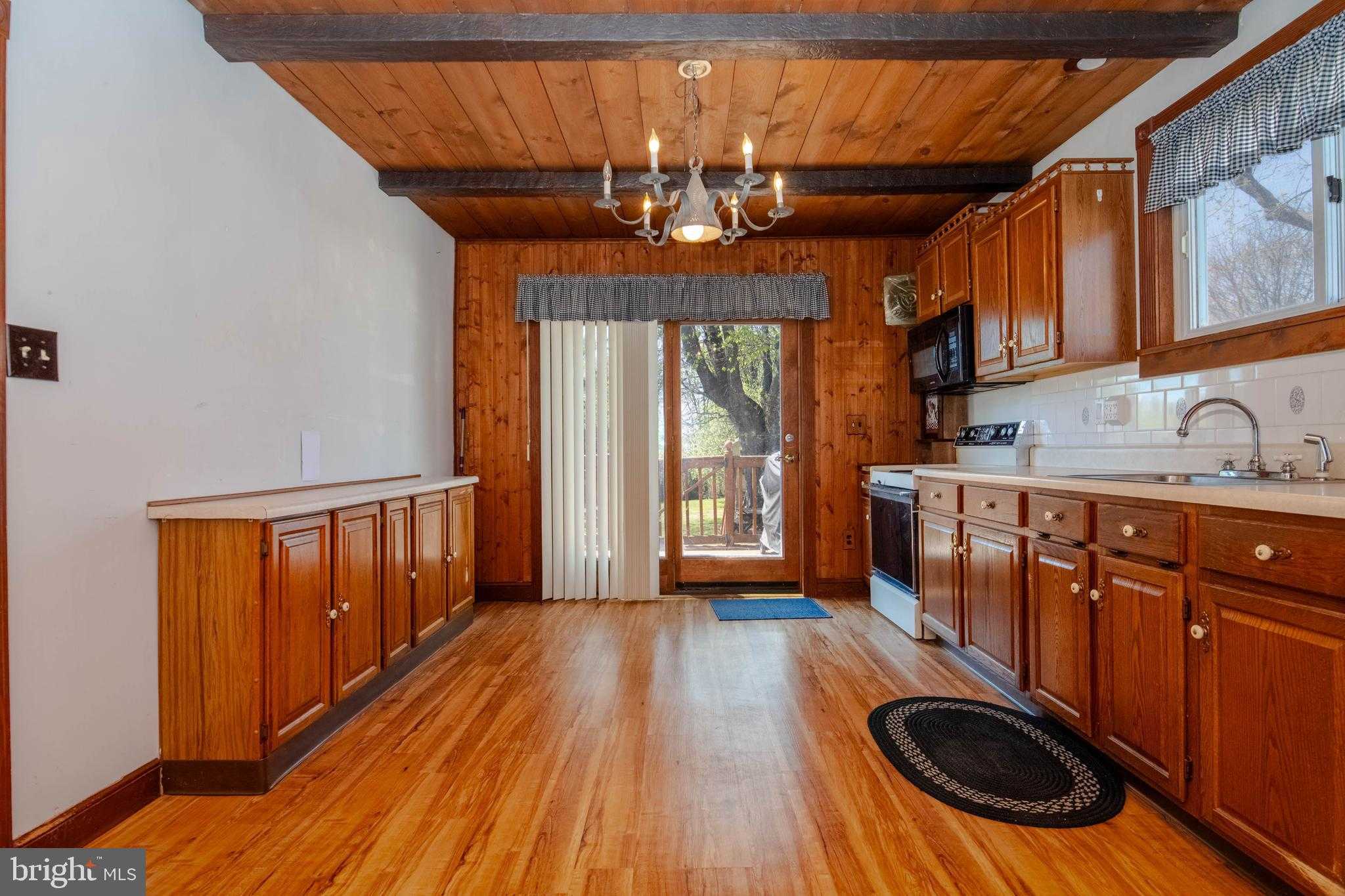 318 Lorraine Ave photo 7