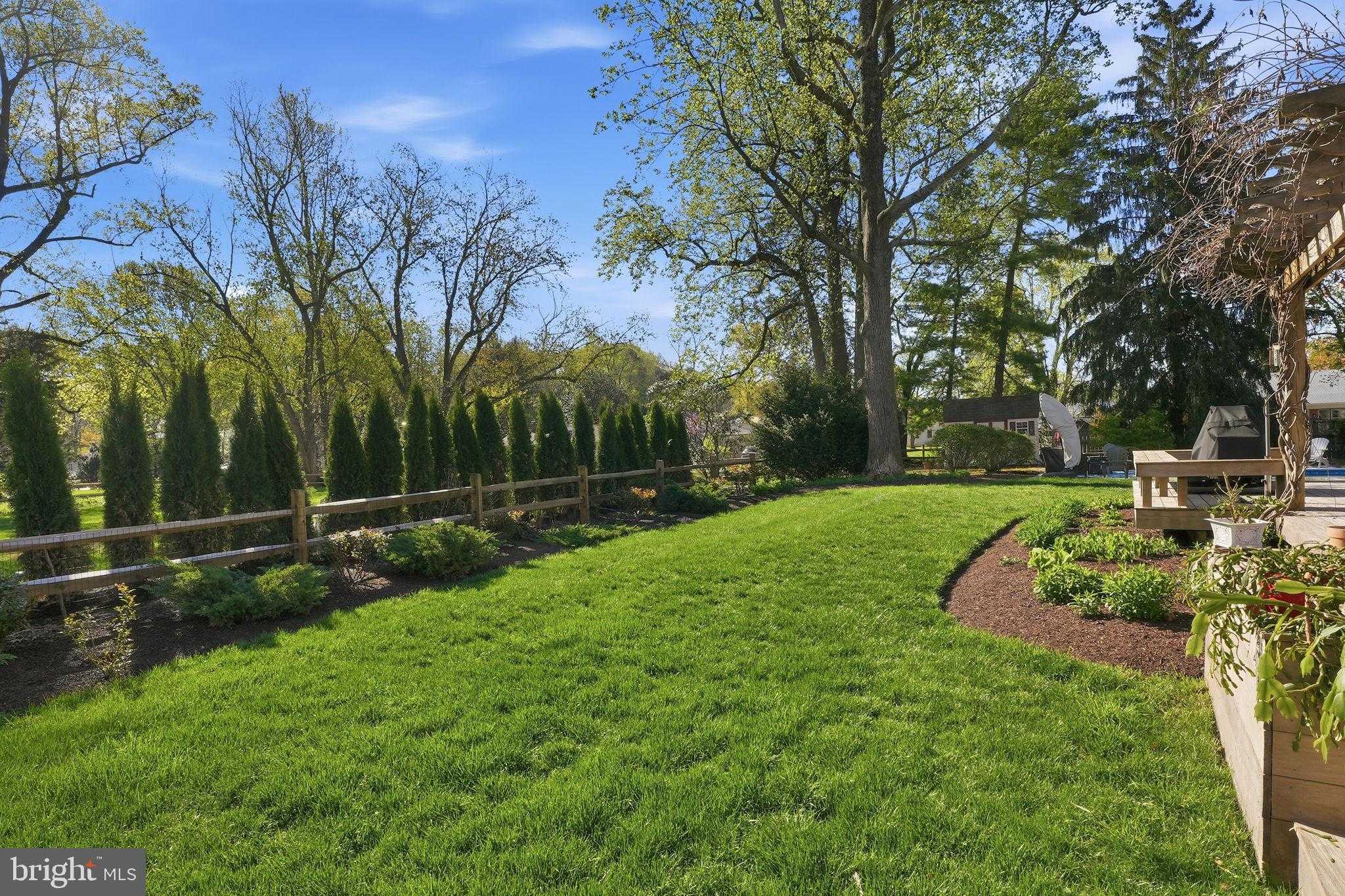 28540 Holden Rd photo 36