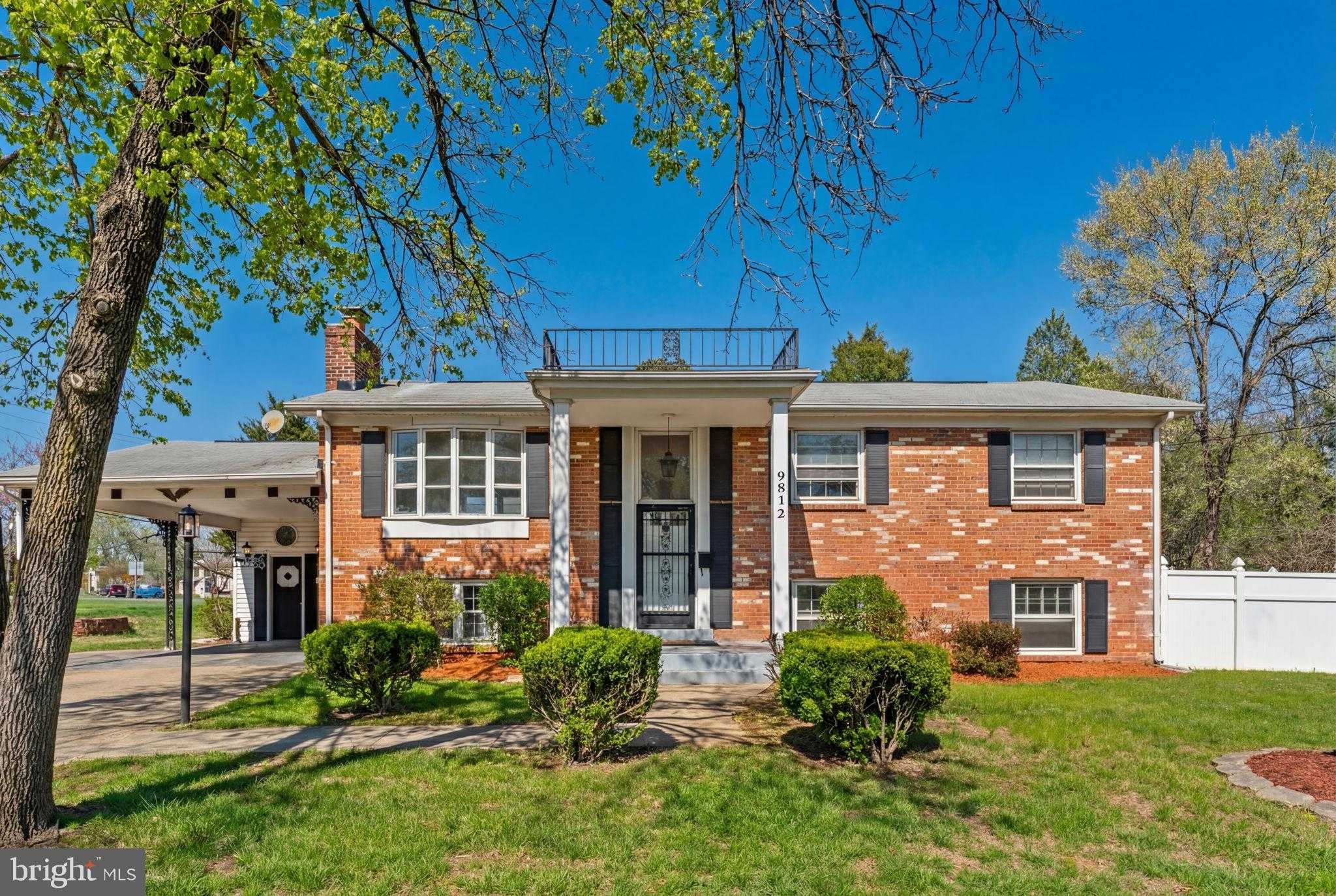 9812 Lomond Dr, Manassas