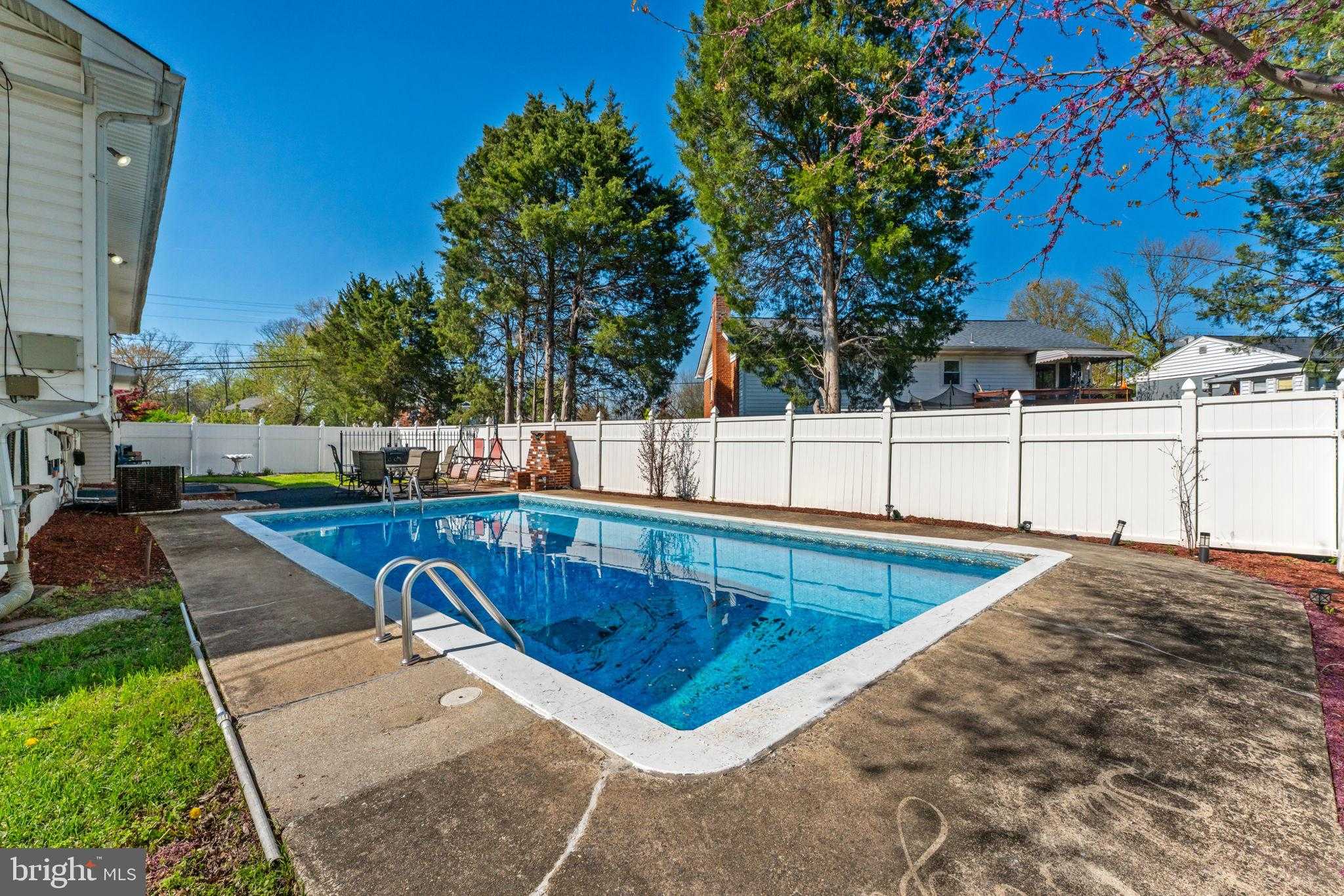 9812 Lomond Dr photo 55