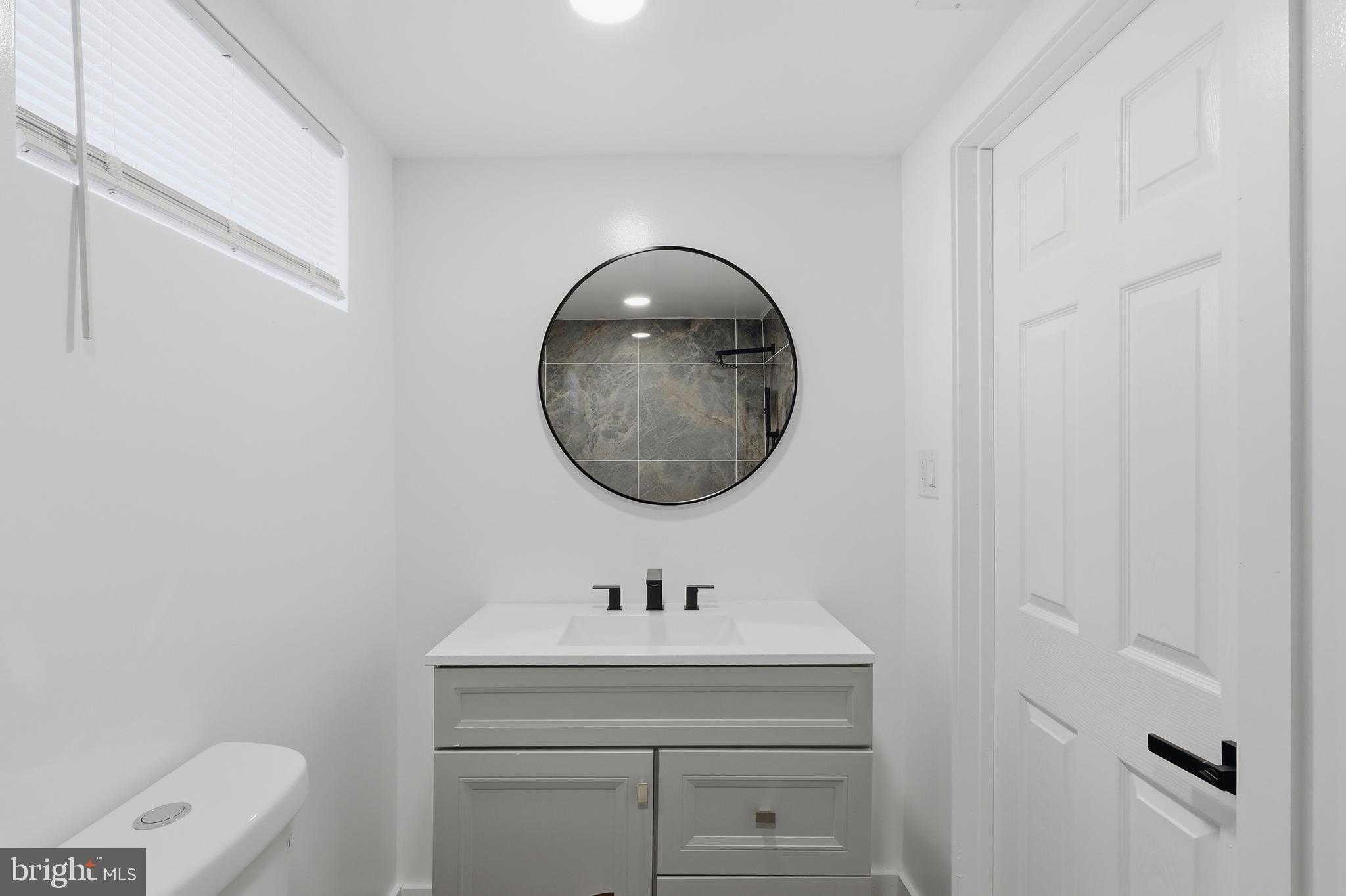 2244 E Washington Ln photo 42