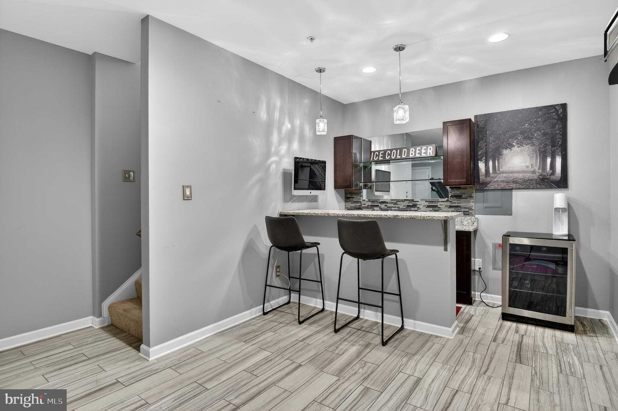 2608 Saint Nicholas Way photo 34