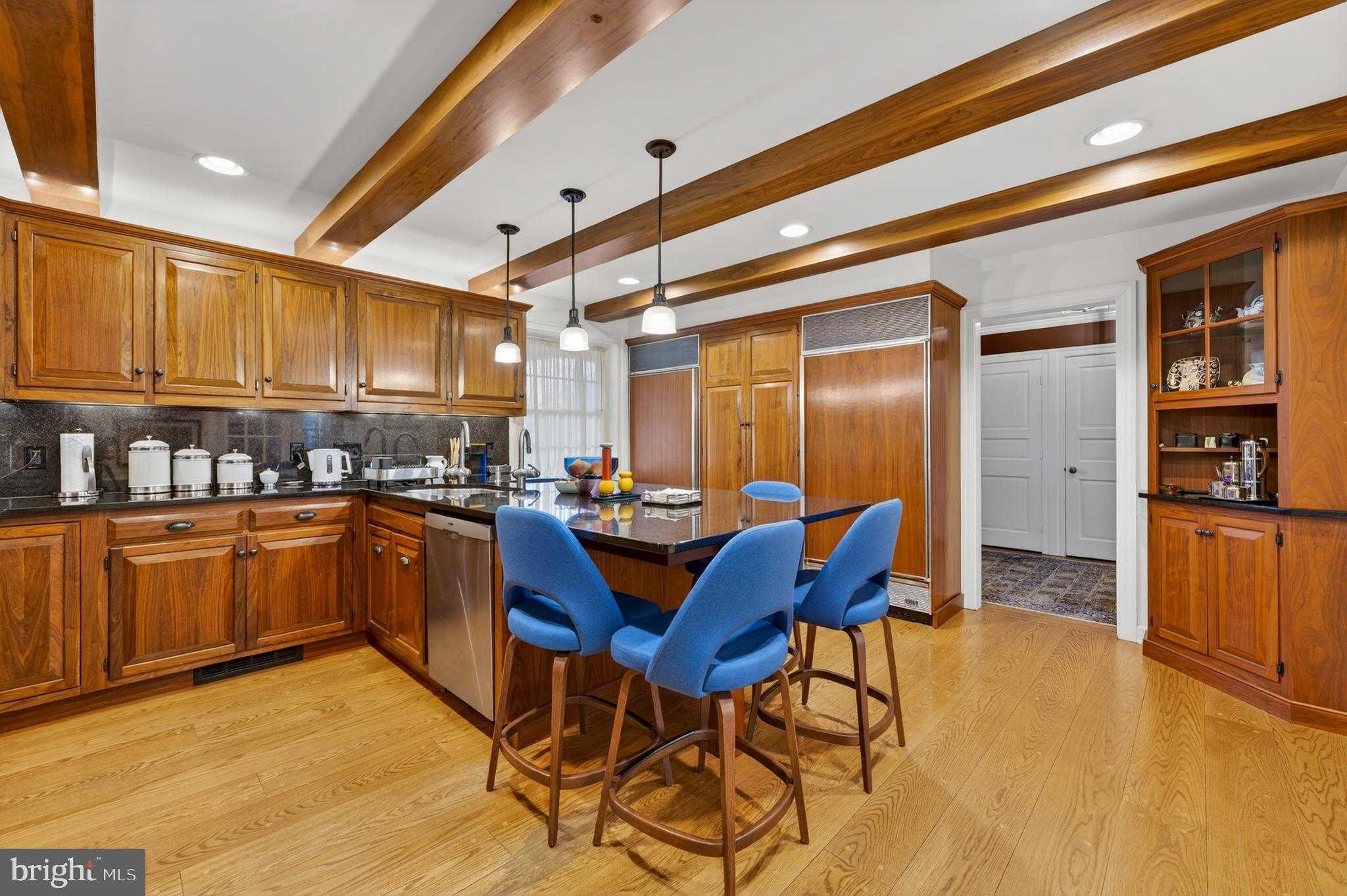 2011 Sycamore St photo 19