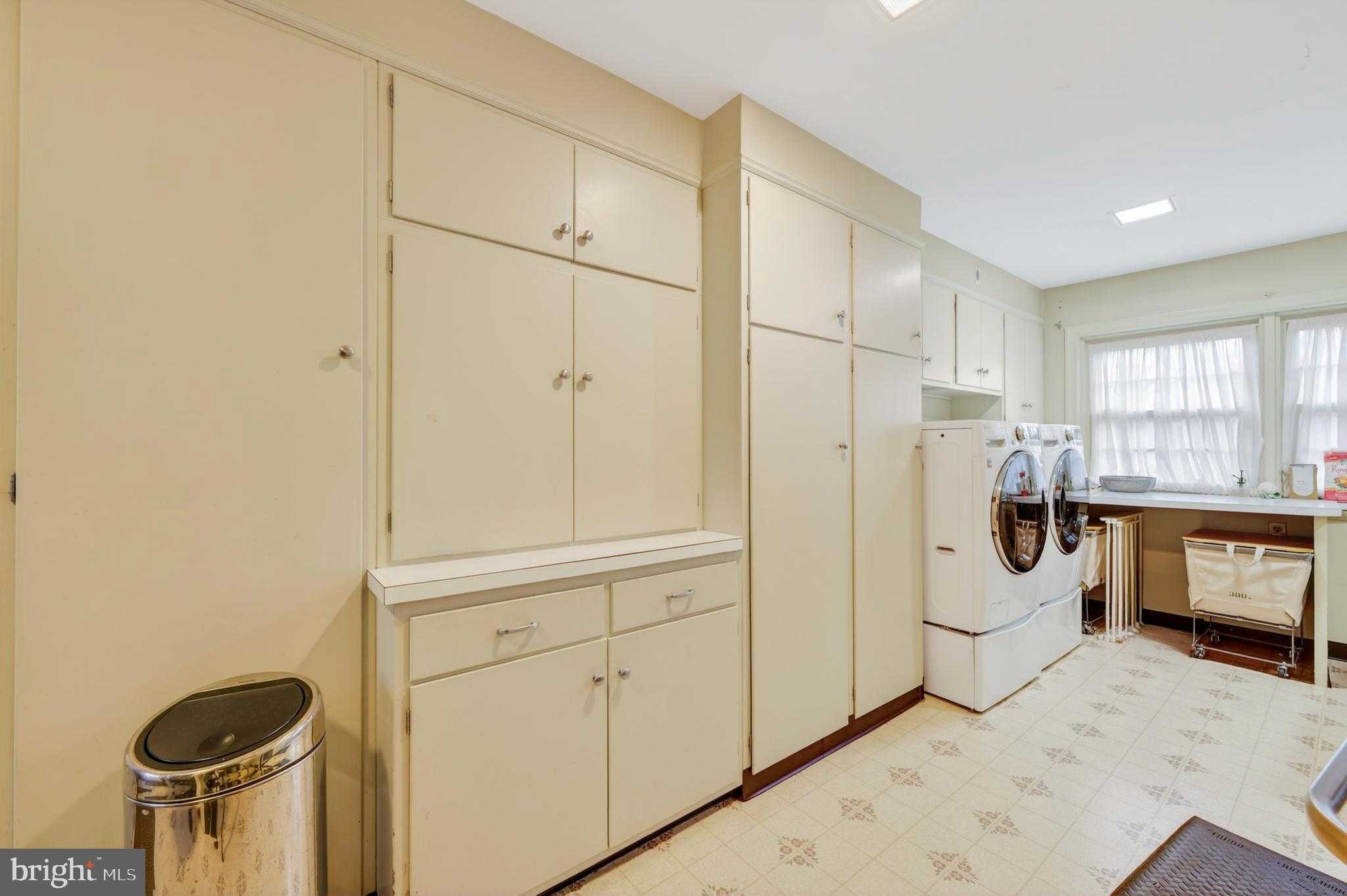 2011 Sycamore St photo 30