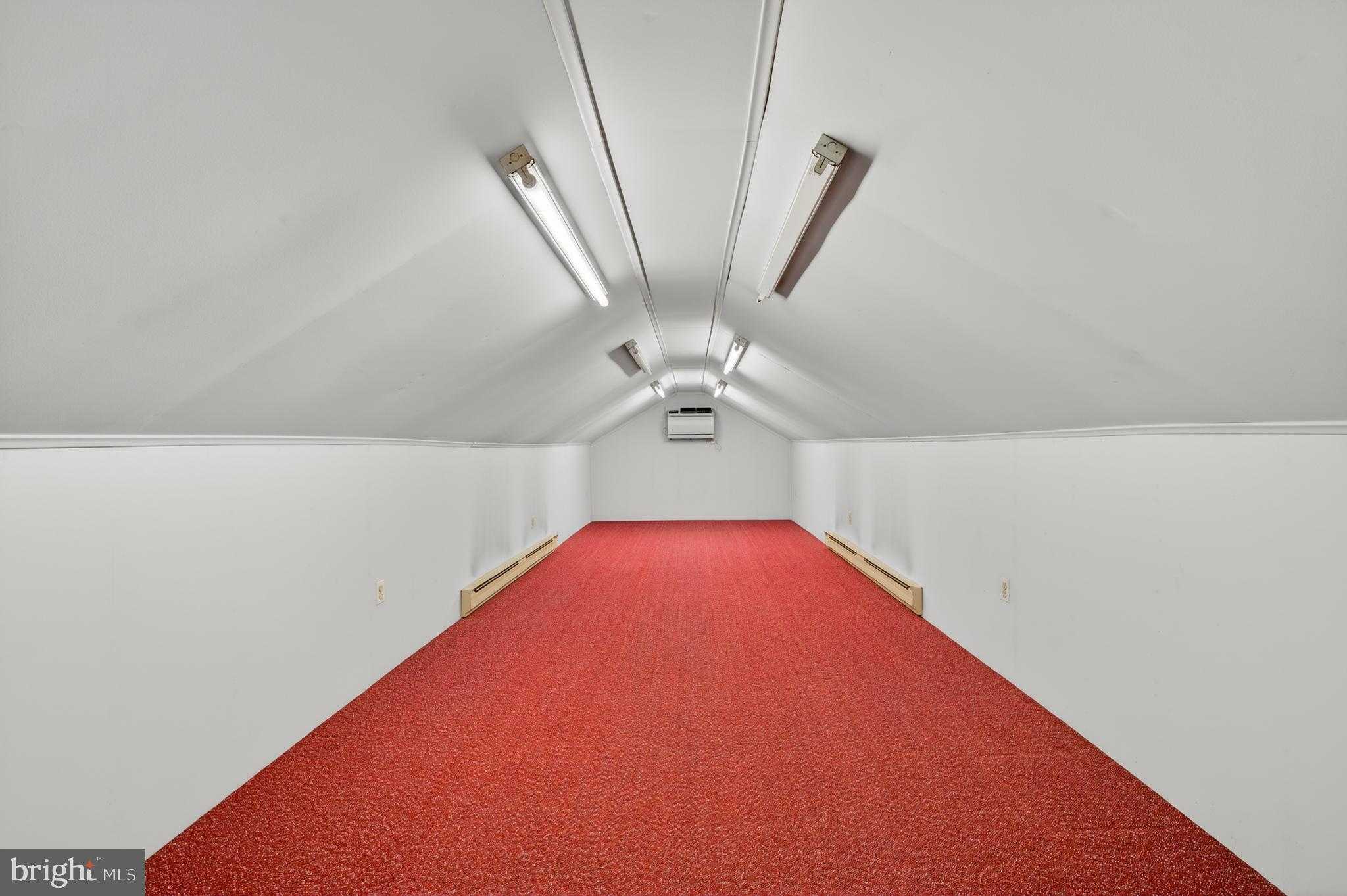 2011 Sycamore St photo 65