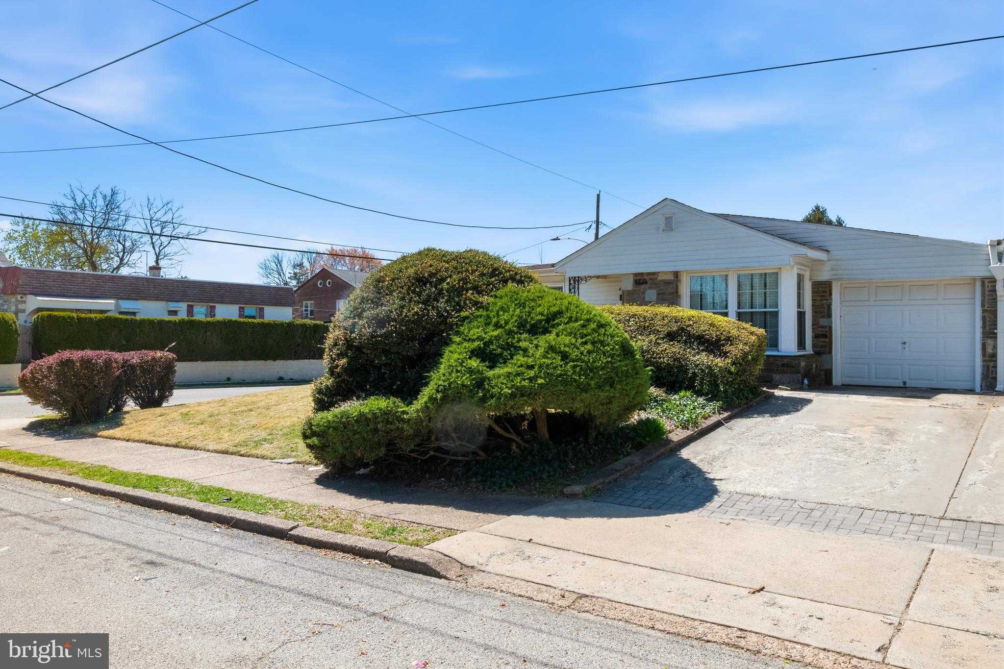 8112 Gilbert St photo 3