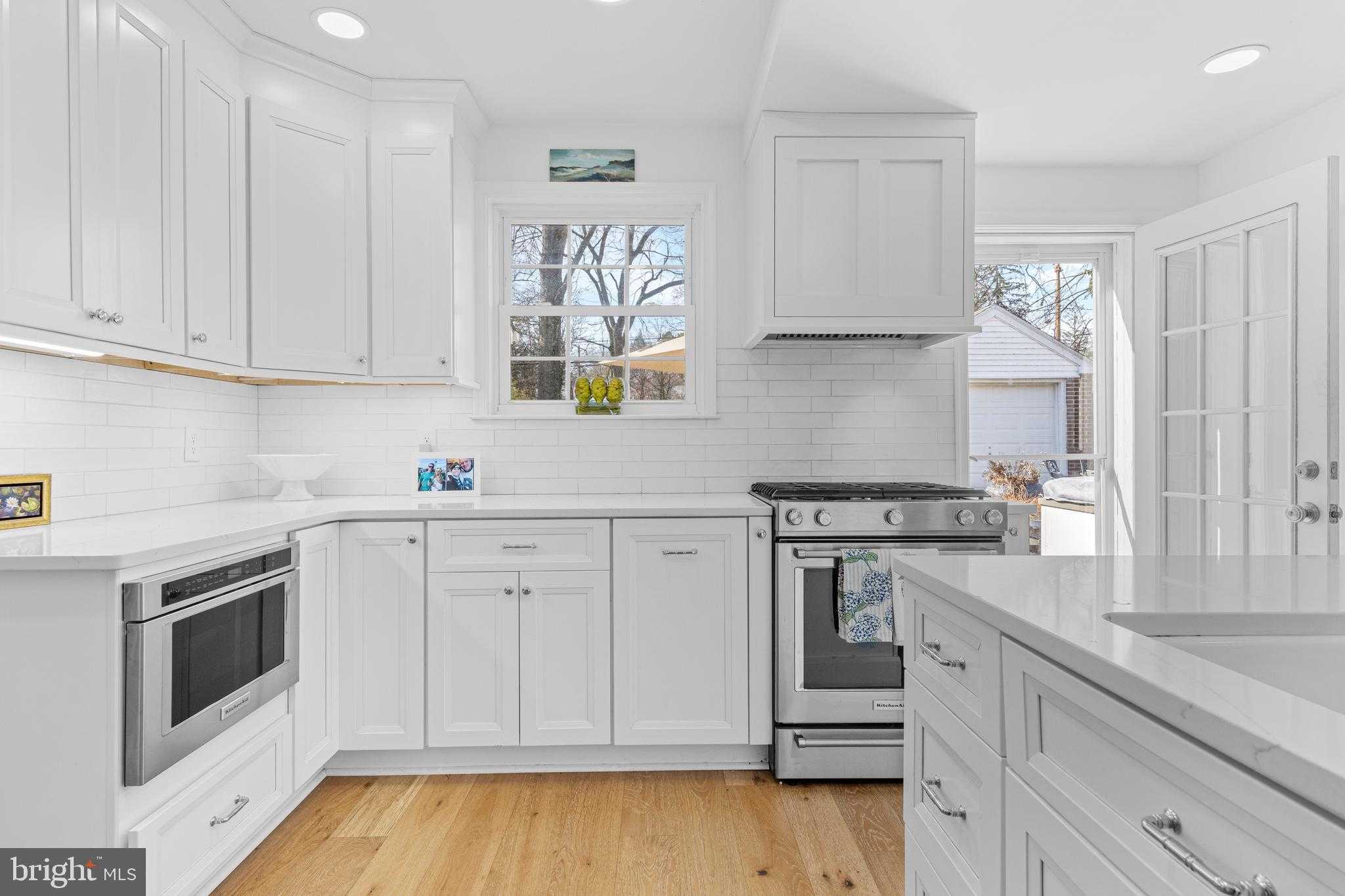 526 W Beechtree Ln photo 14