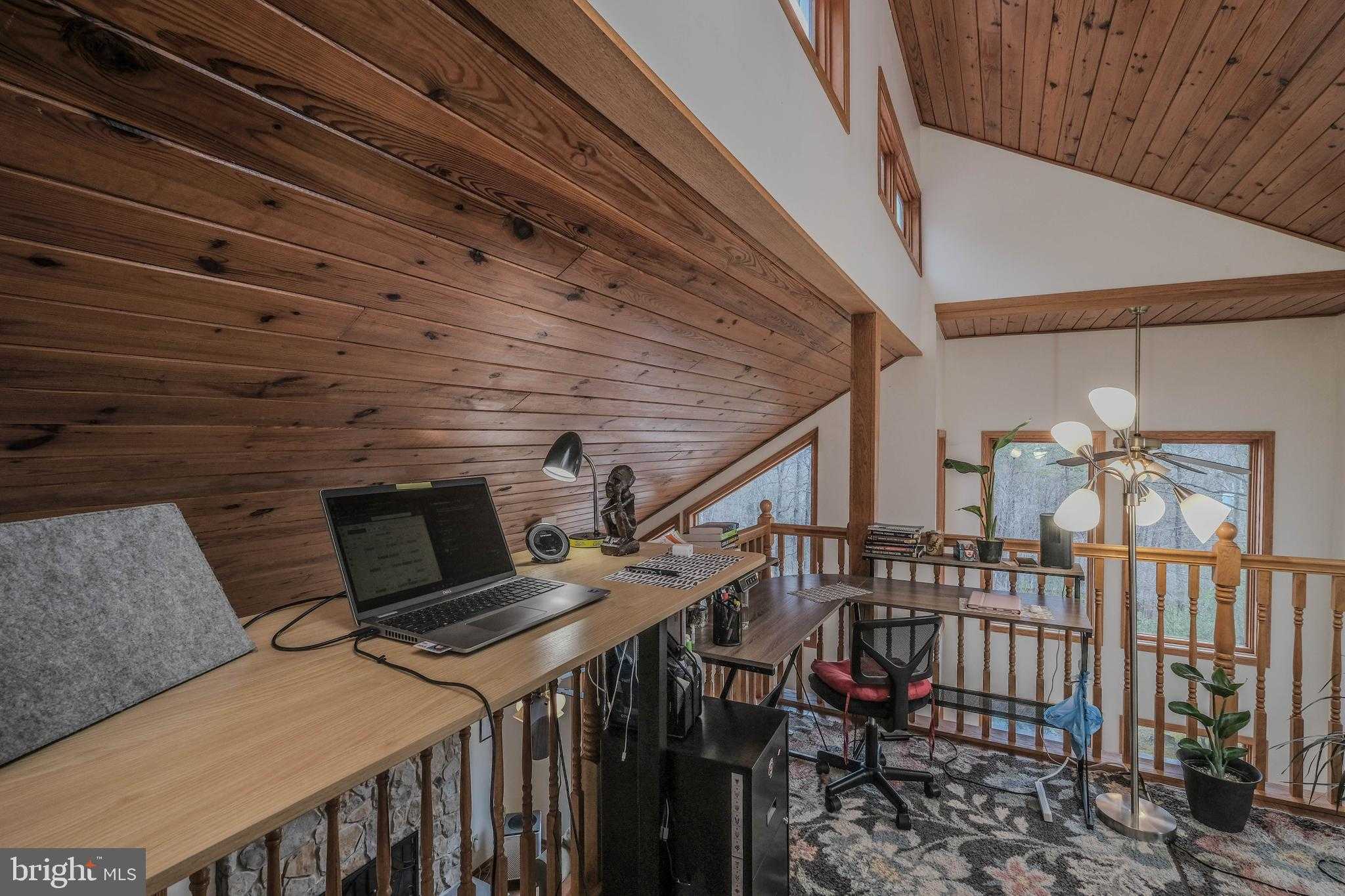 642 Paddys Run Rd photo 63