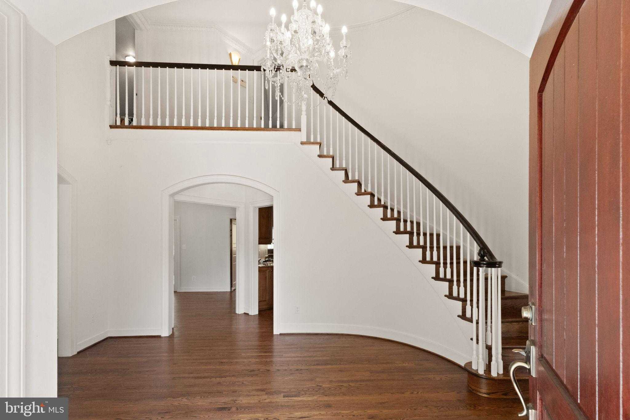 4015 N Randolph St photo 16