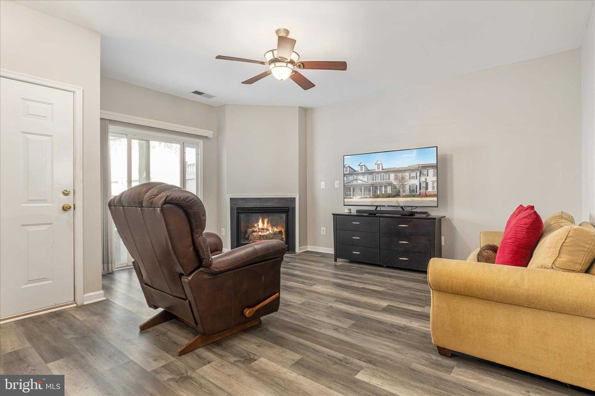 20227 Macglashan Ter photo 12