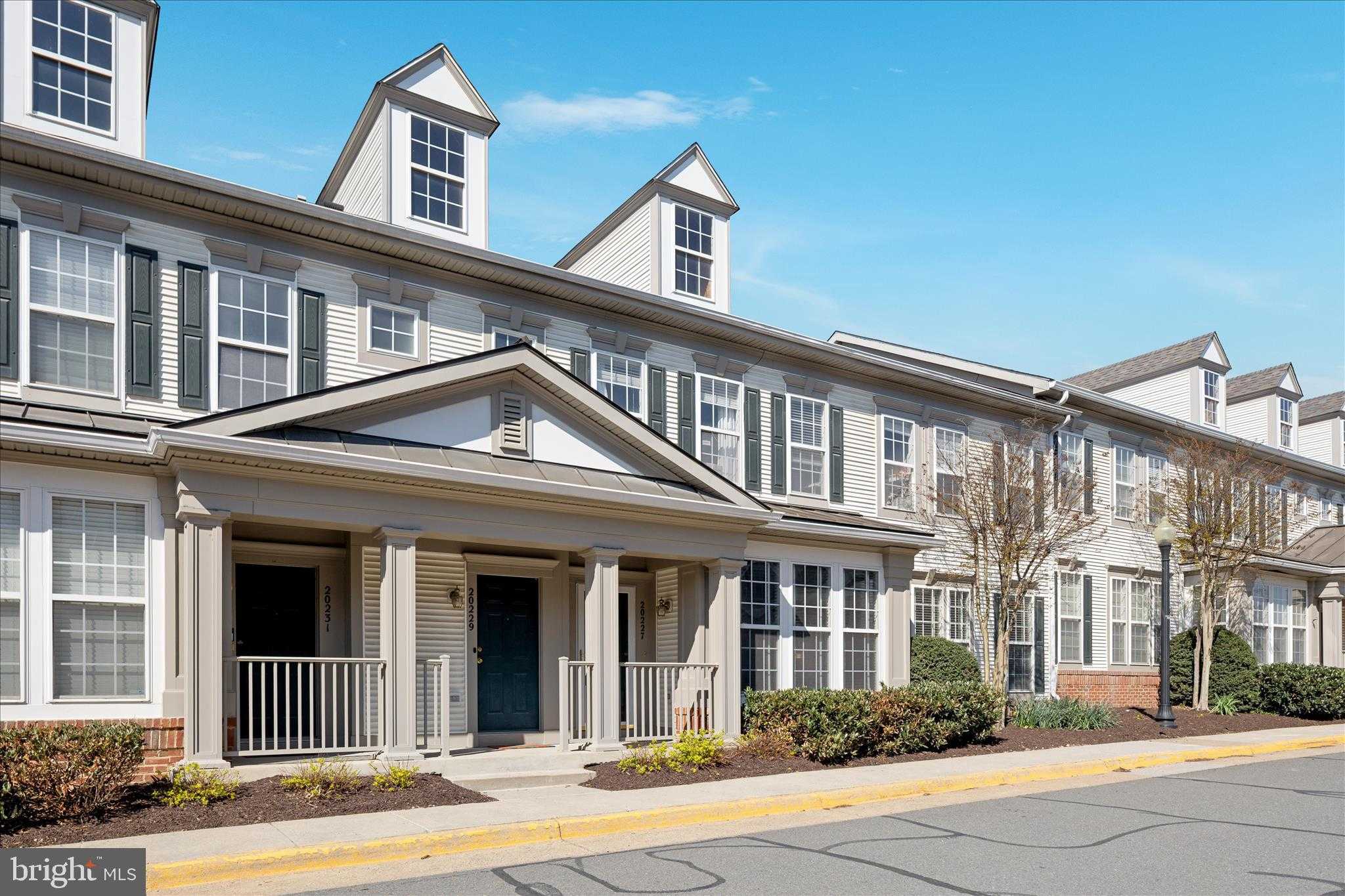 20227 Macglashan Ter photo 27